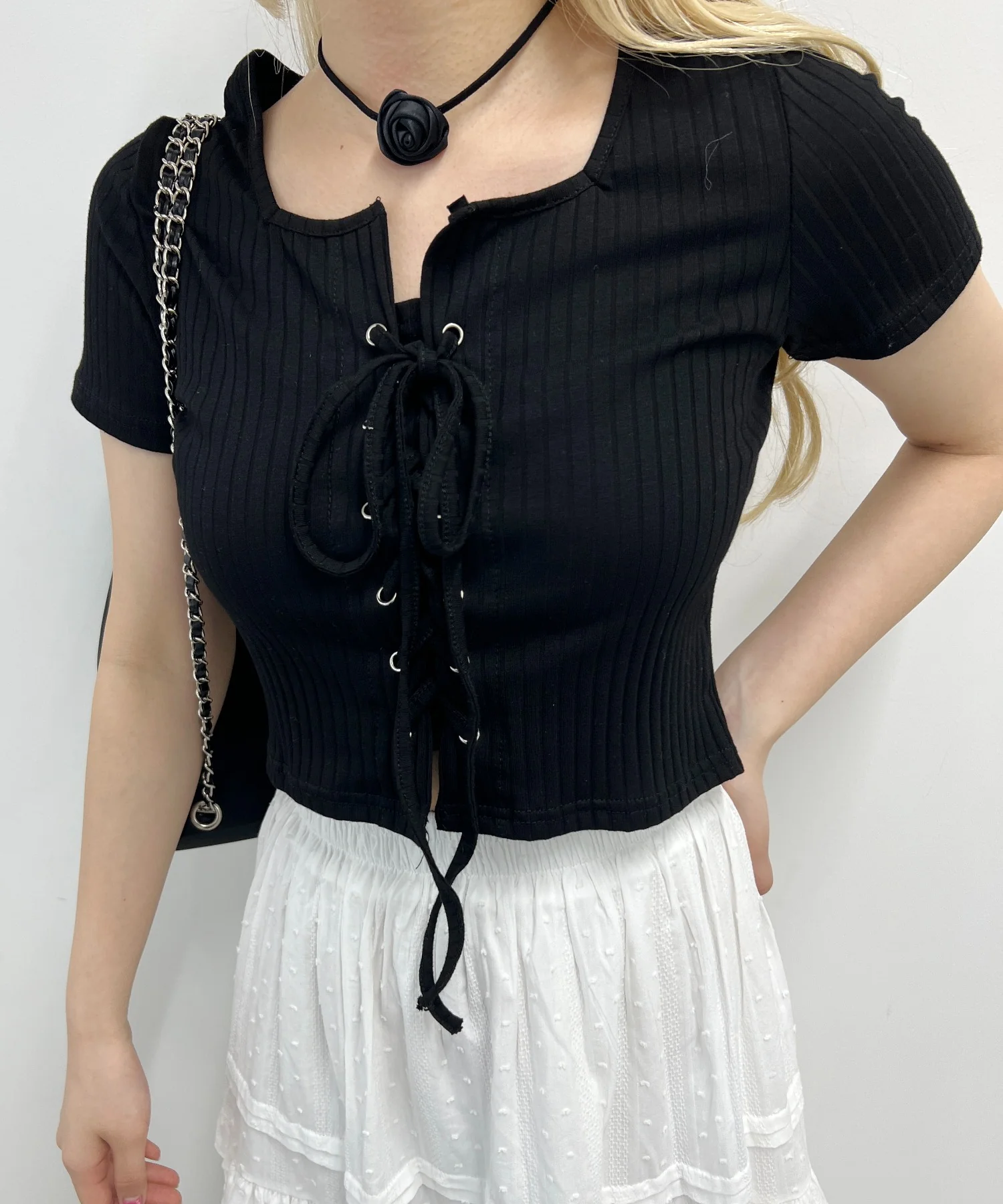 コンパクトレースアップTシャツ - Image 12