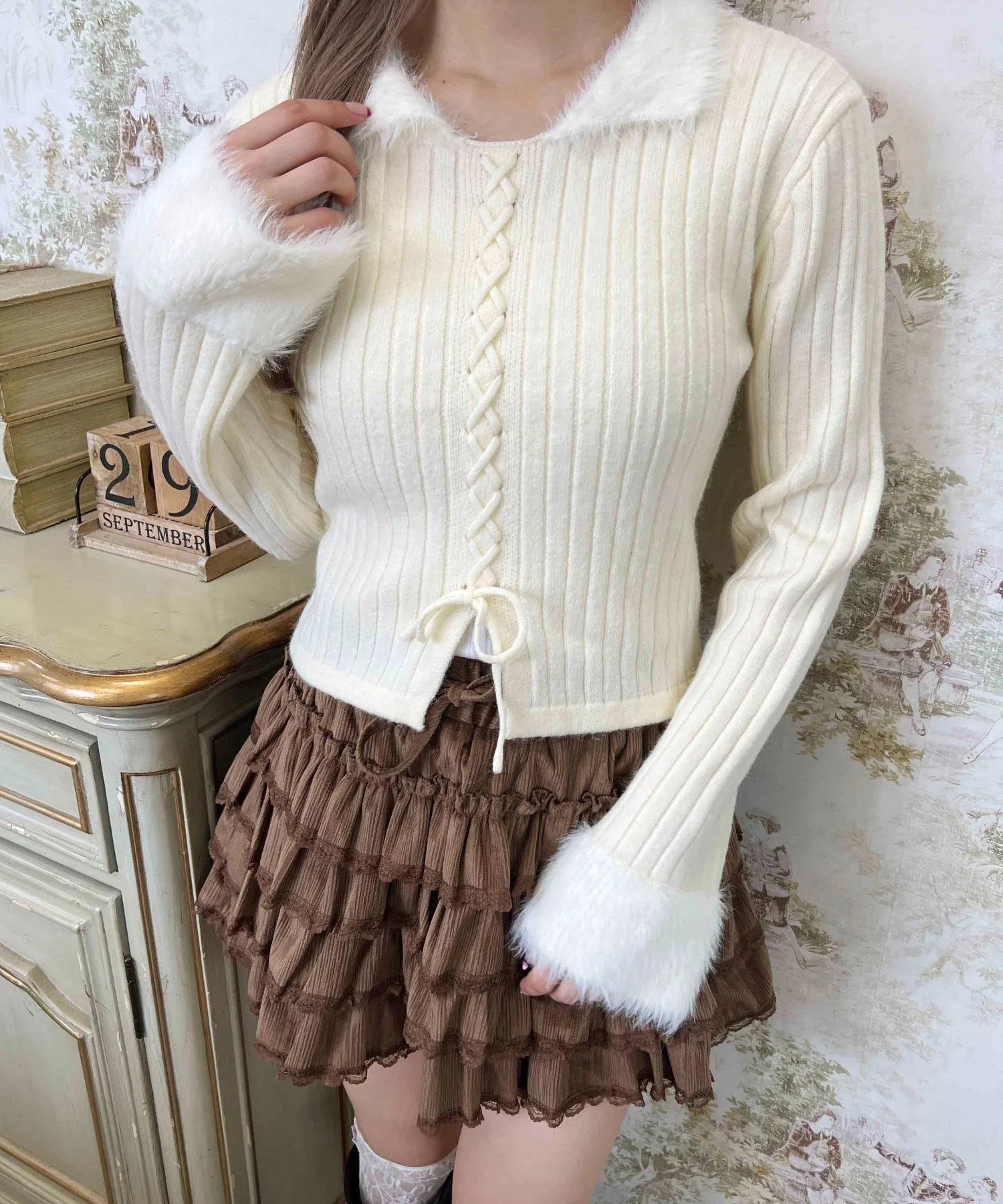 バイカラーレースアップデザインニット - Image 10