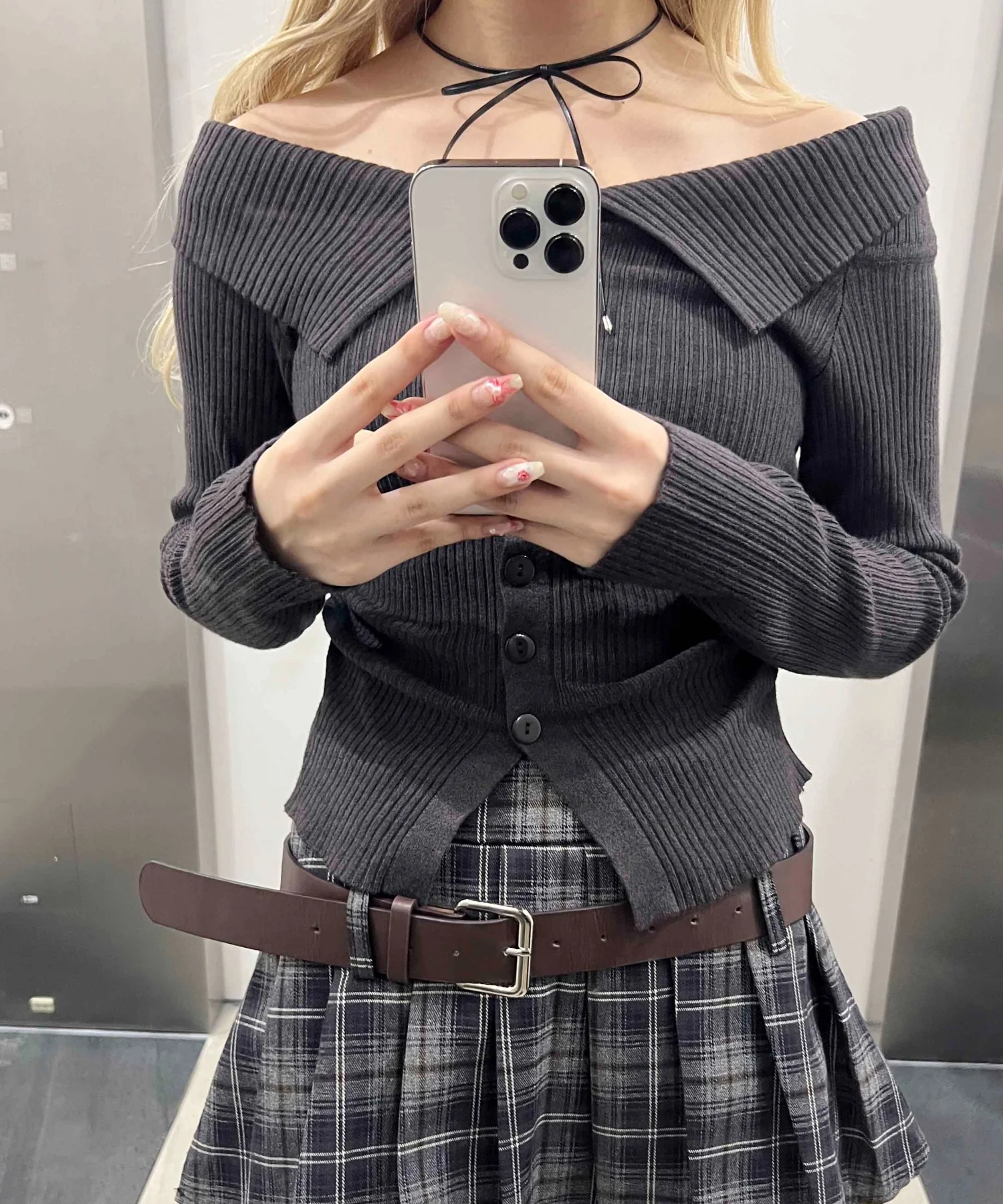 フロントボタンオフショルトップス - Image 33