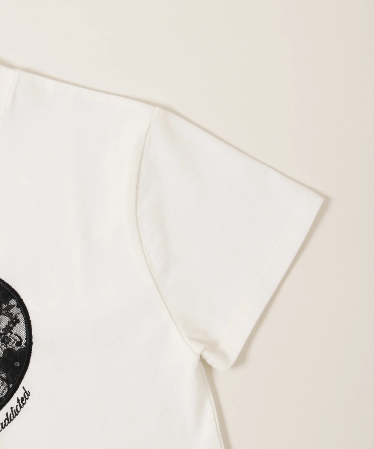 ハートレースワッペンTシャツ - Image 25