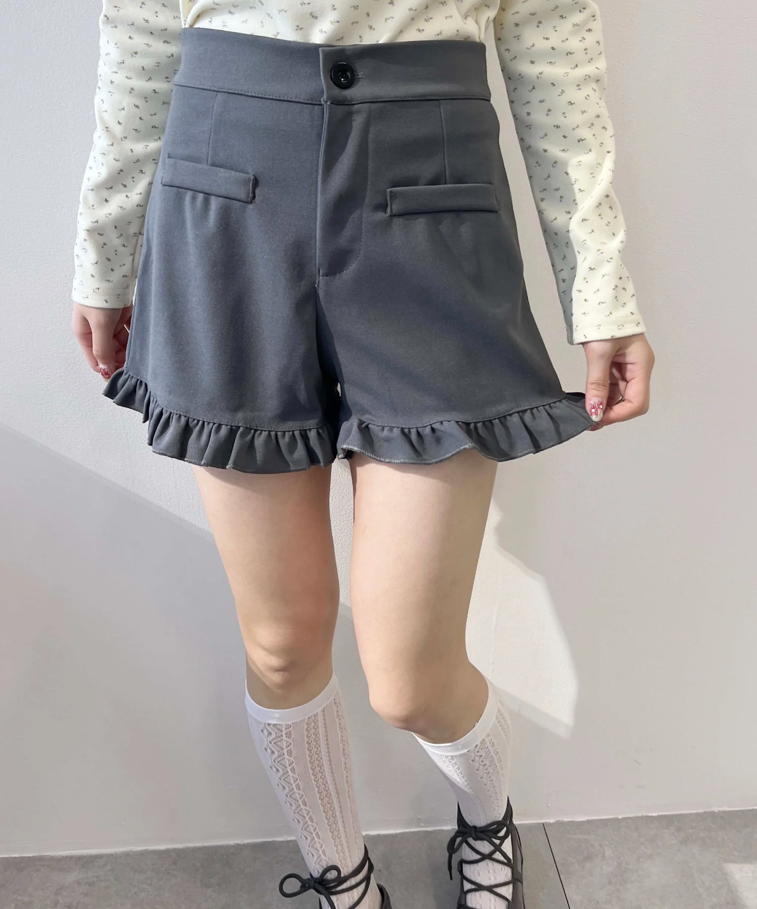フリルショートパンツ - Image 4