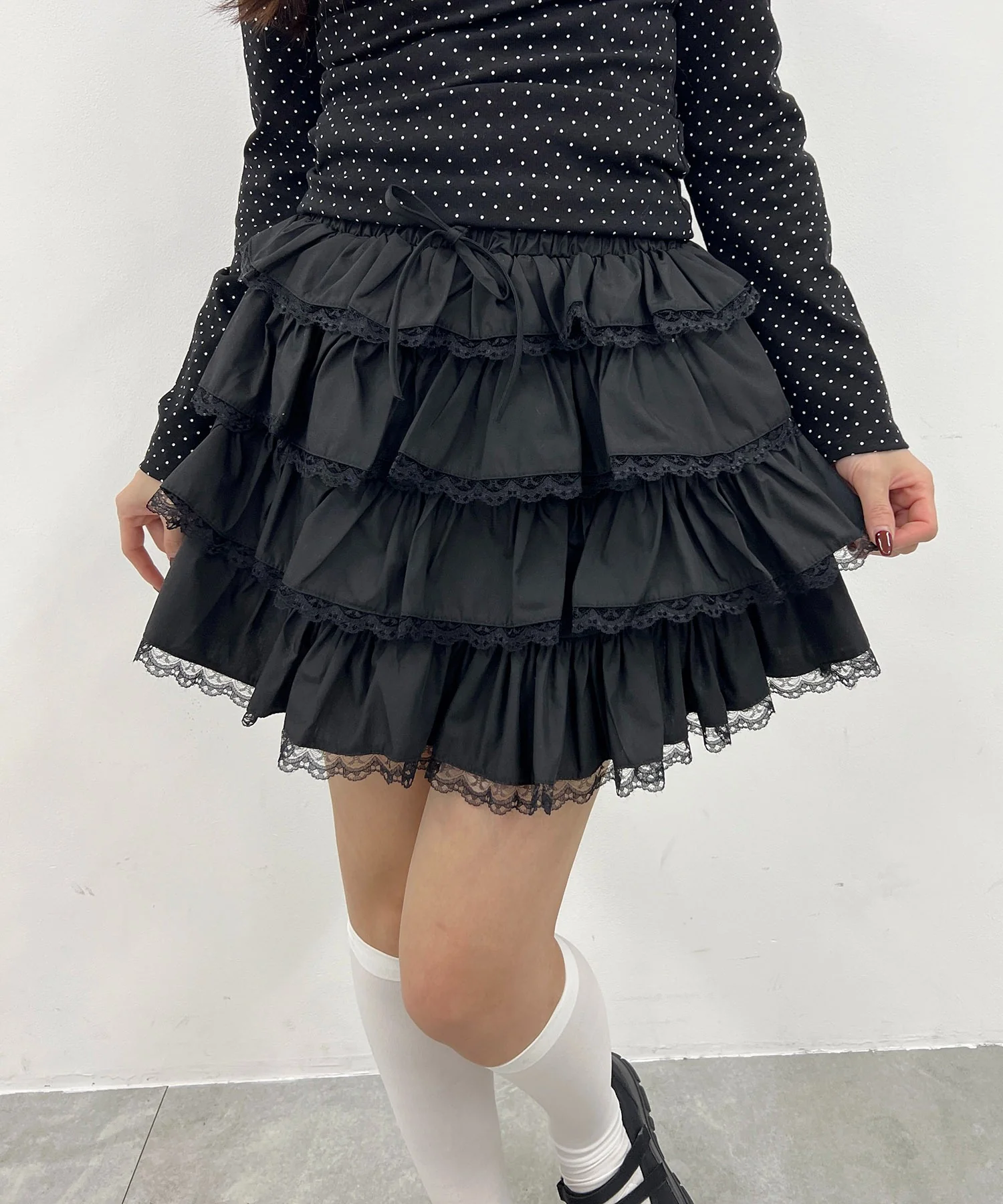 ボリュームフリルミニスカート - Image 2