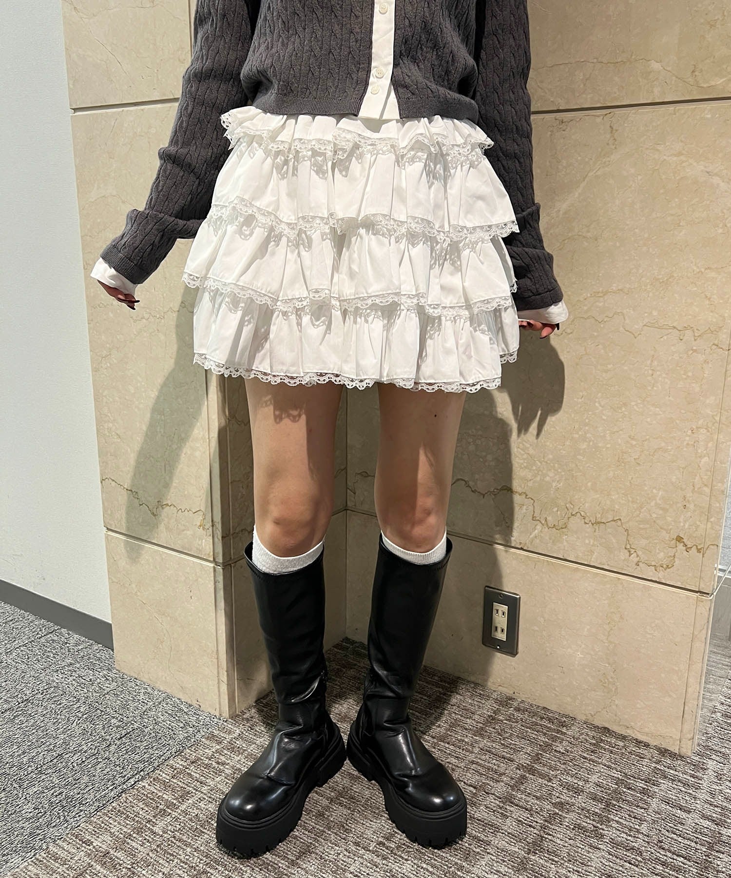 ボリュームフリルミニスカート - Image 5