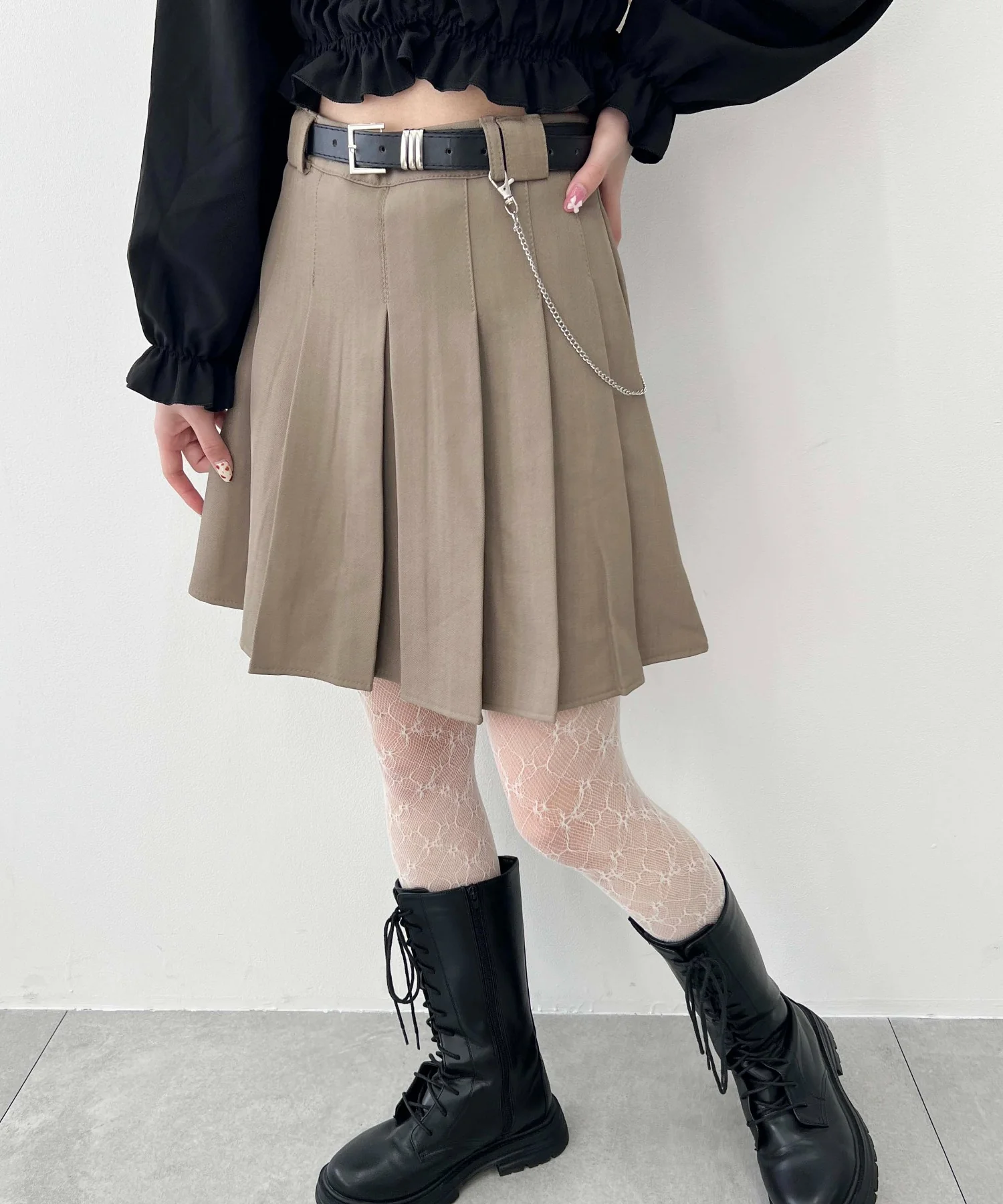 ベルト付きプリーツスカート - Image 4