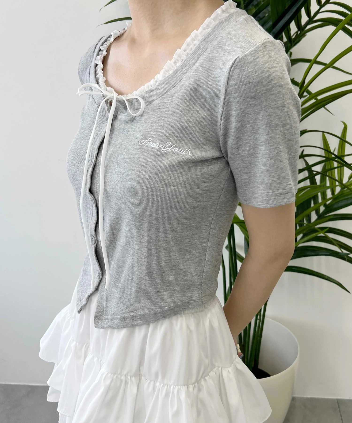フリルネック半袖カーディガン - Image 10