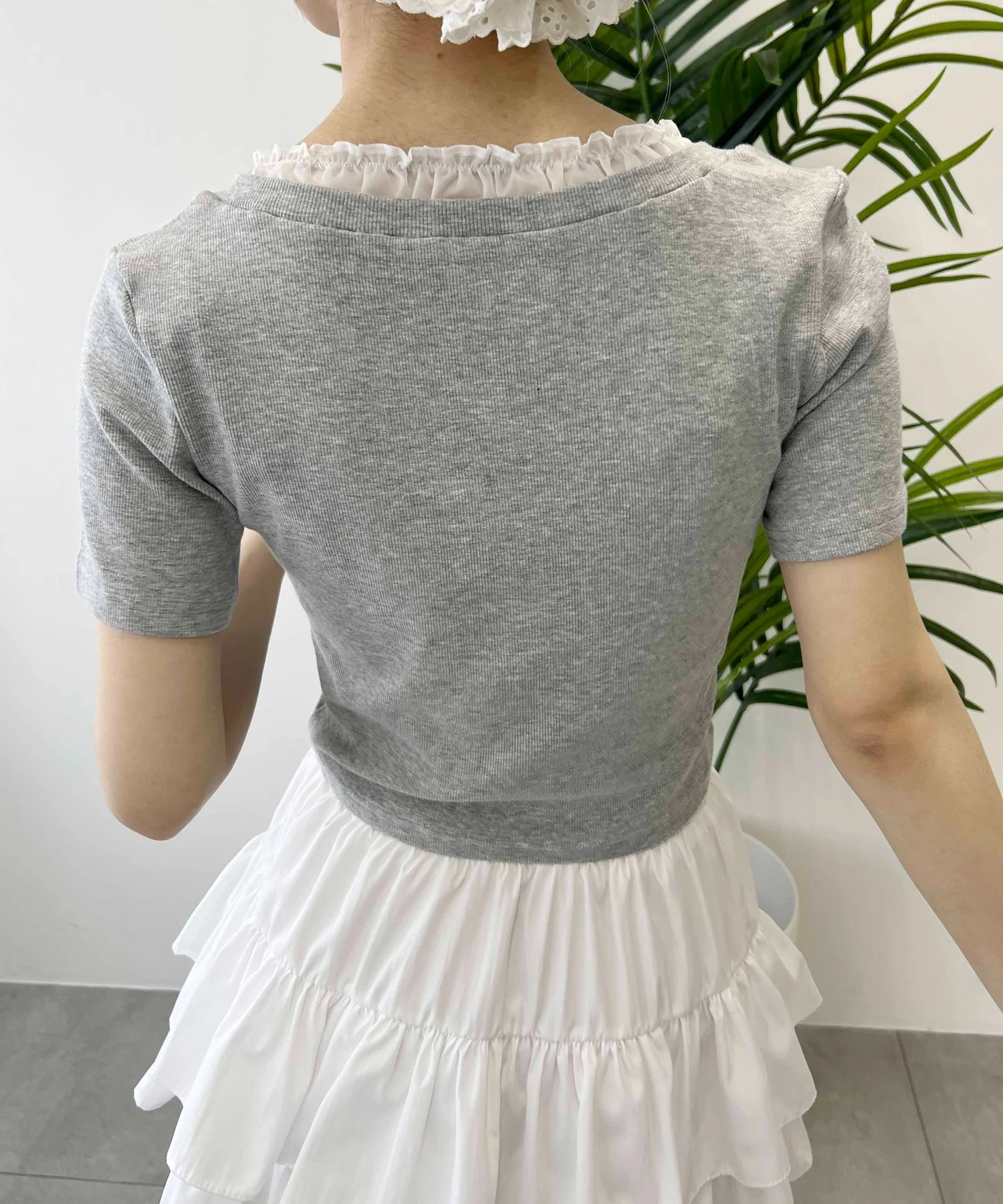 フリルネック半袖カーディガン - Image 13