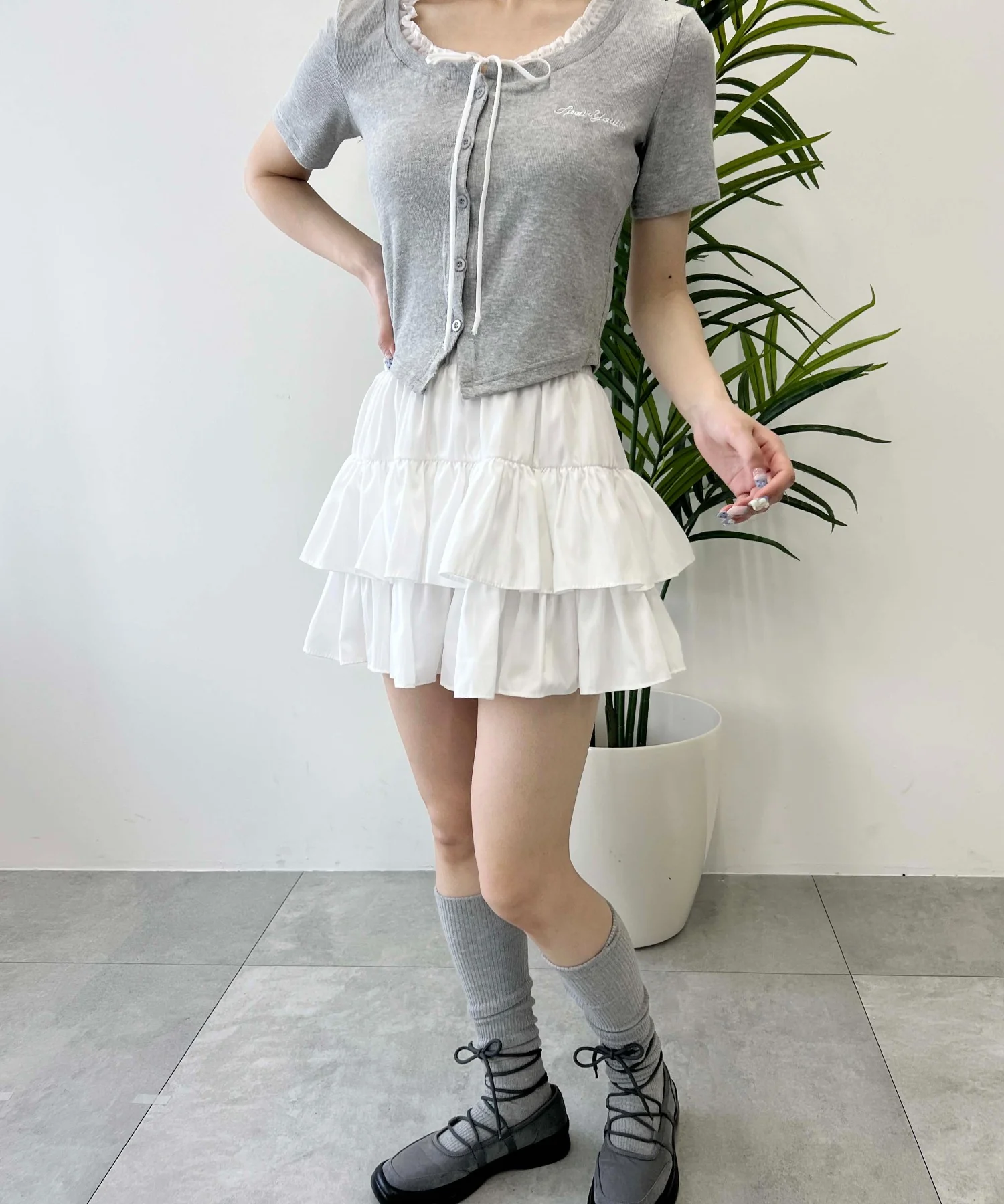 フリルネック半袖カーディガン - Image 14