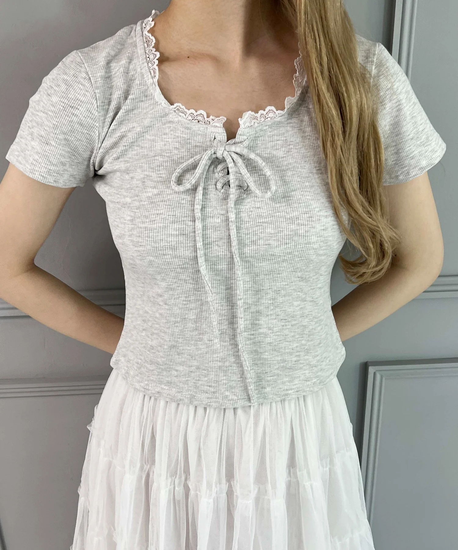 ミニレースアップTシャツ