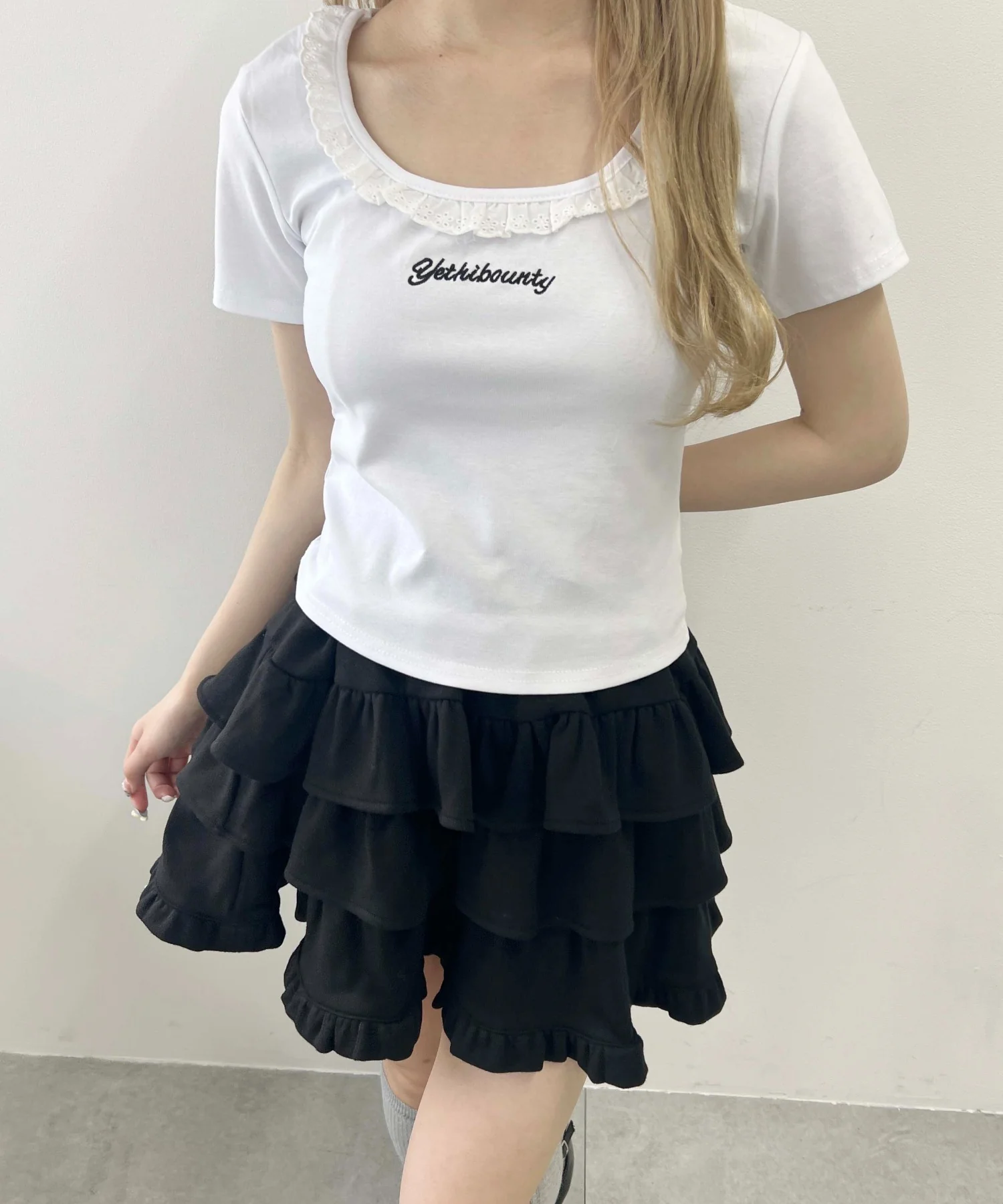 レースネックTシャツ - Image 5