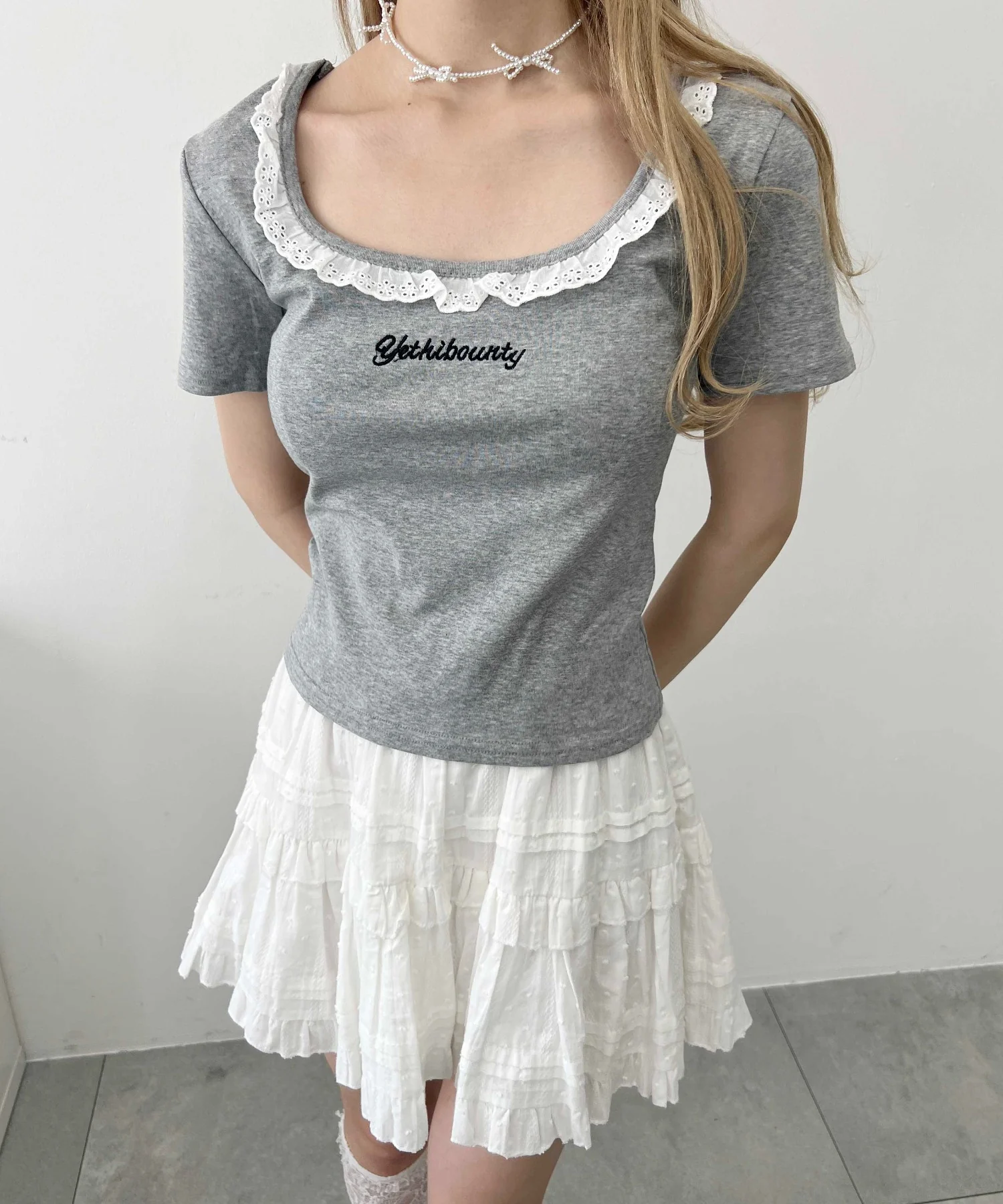 レースネックTシャツ - Image 9
