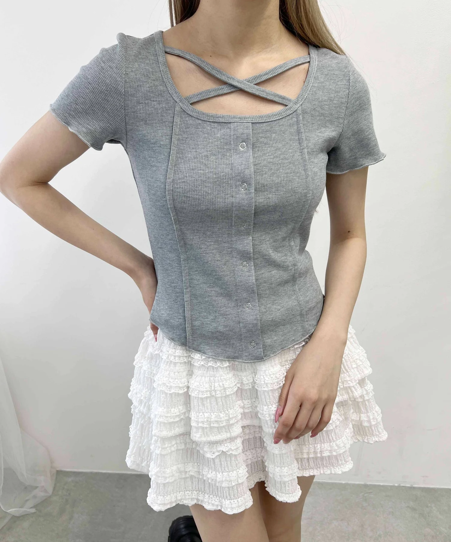 クロスデザインTシャツ - Image 8