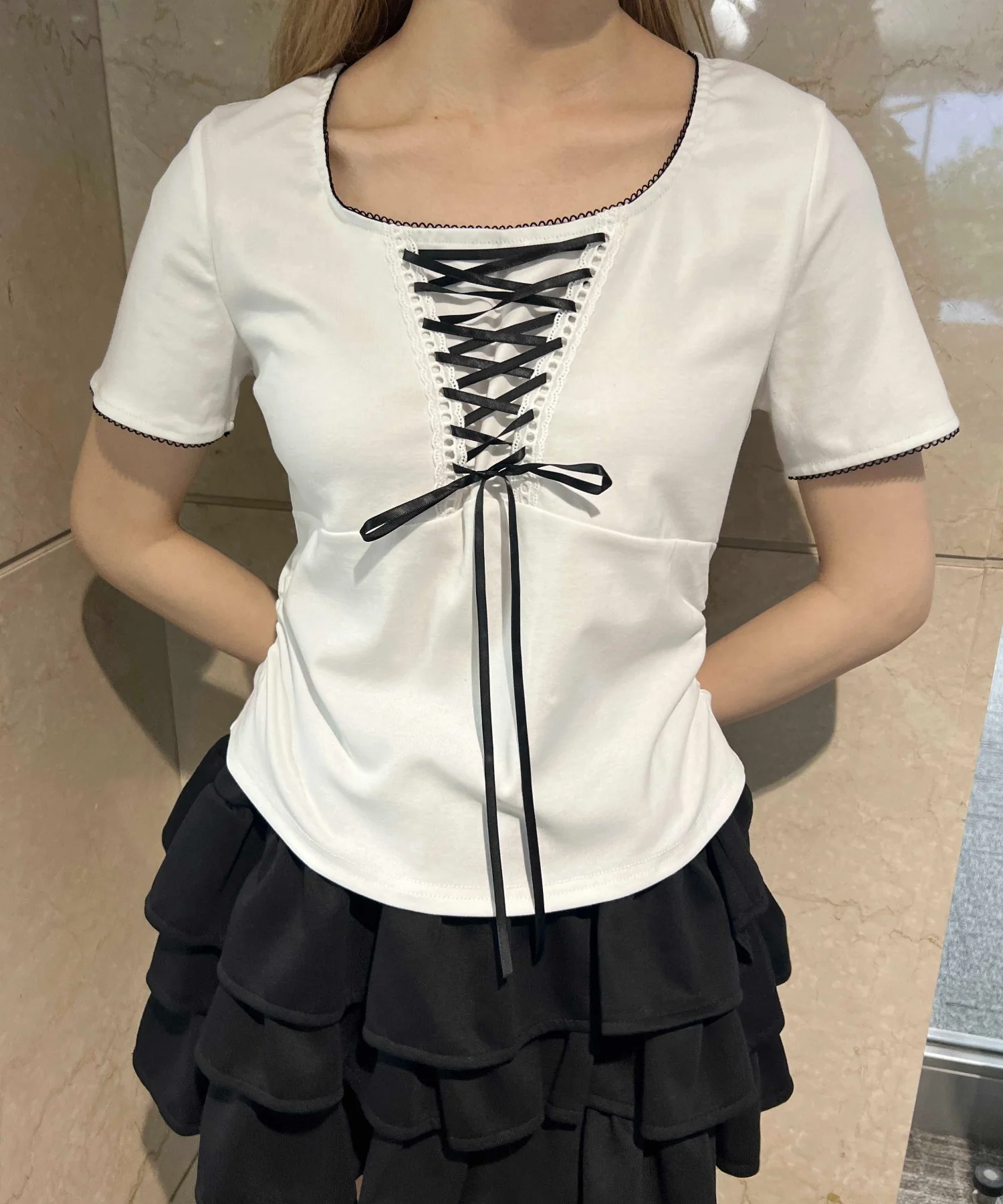 リボンレースアップTシャツ - Image 2