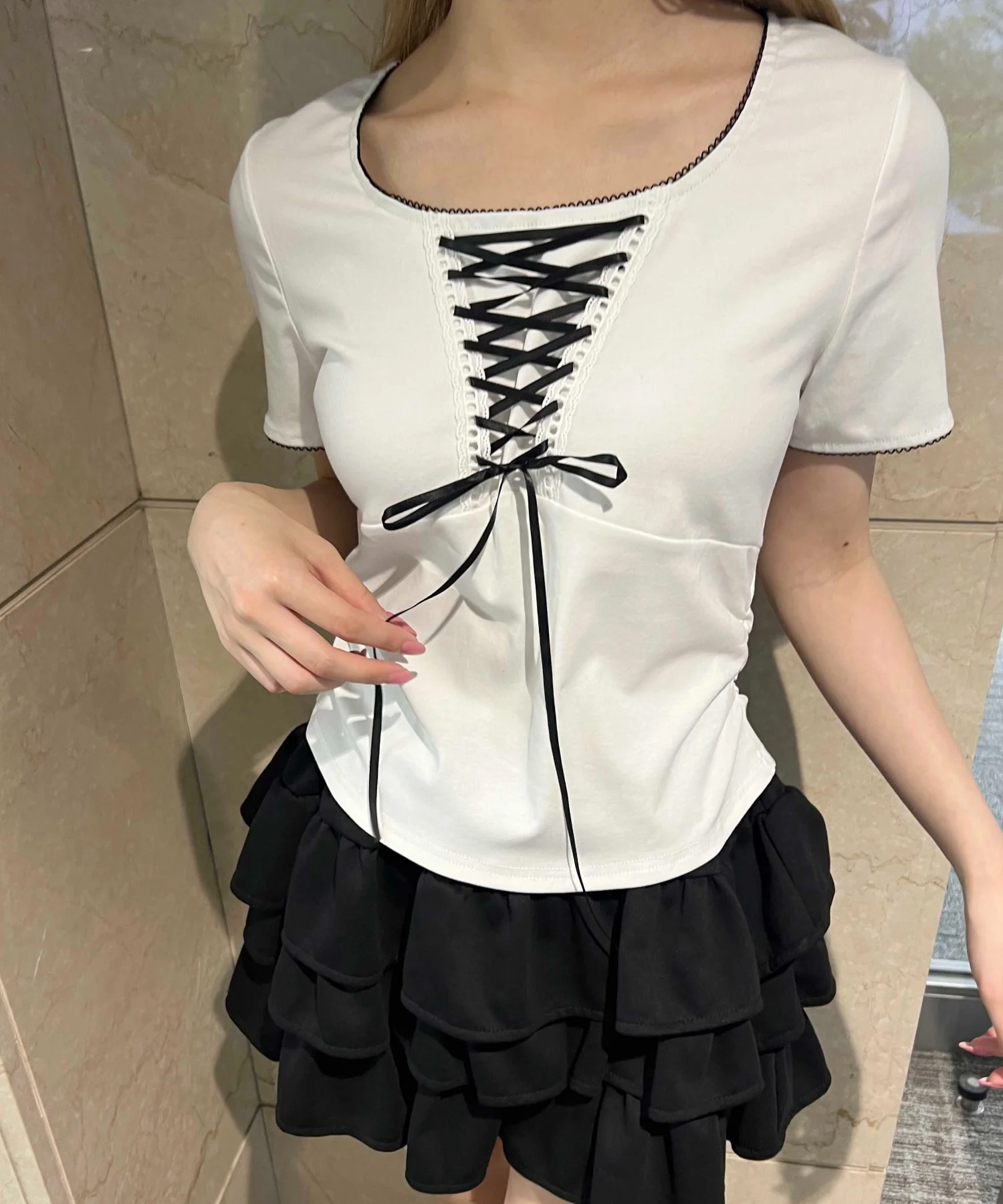 リボンレースアップTシャツ - Image 3