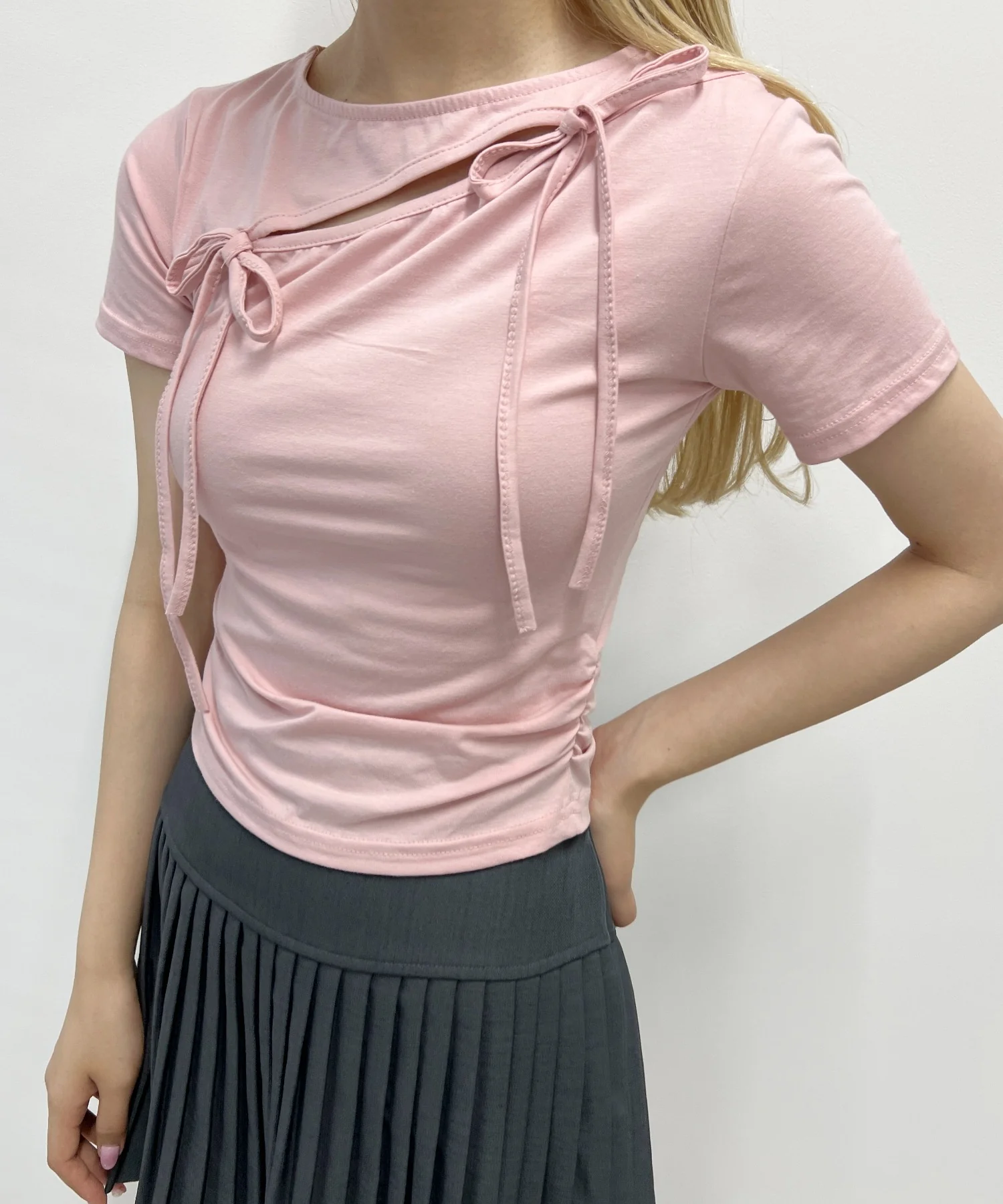 カットアウトWリボンTシャツ - Image 4