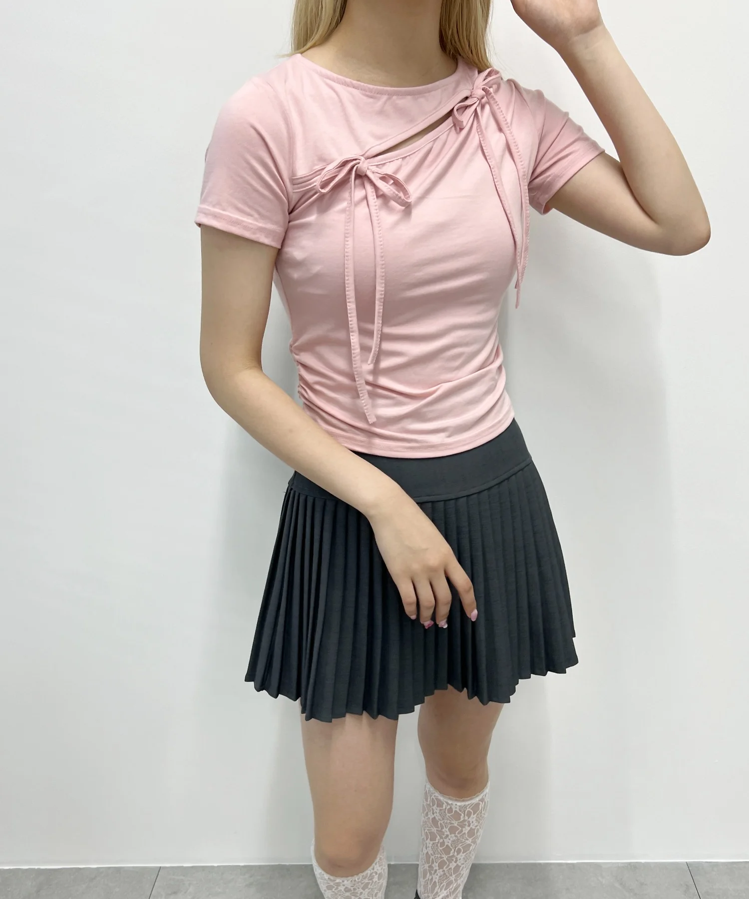 カットアウトWリボンTシャツ - Image 8