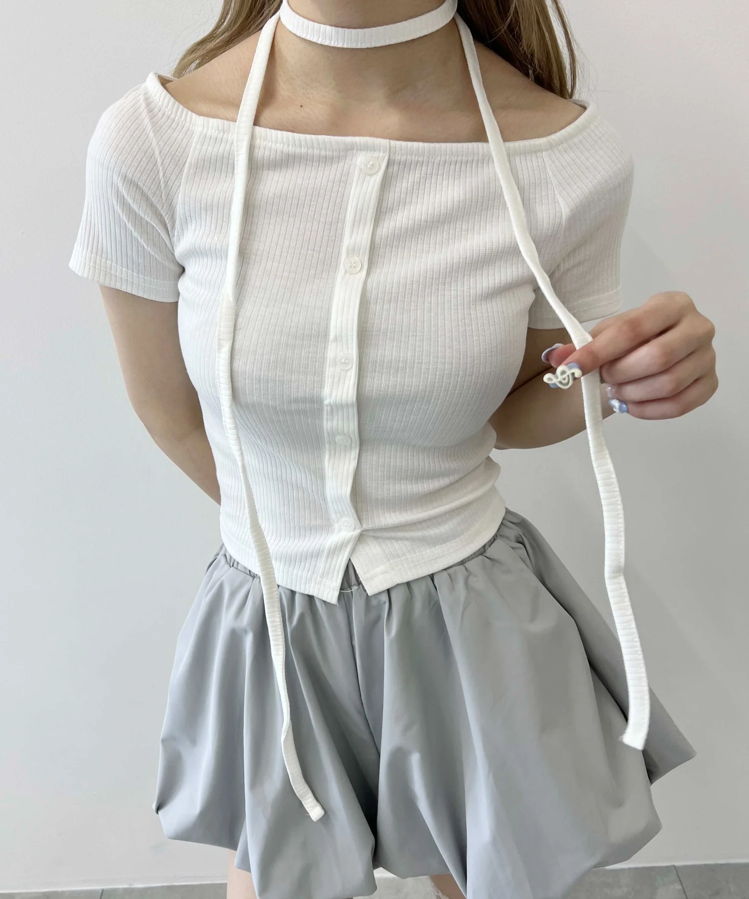 チョーカーセットオフショルTシャツ
