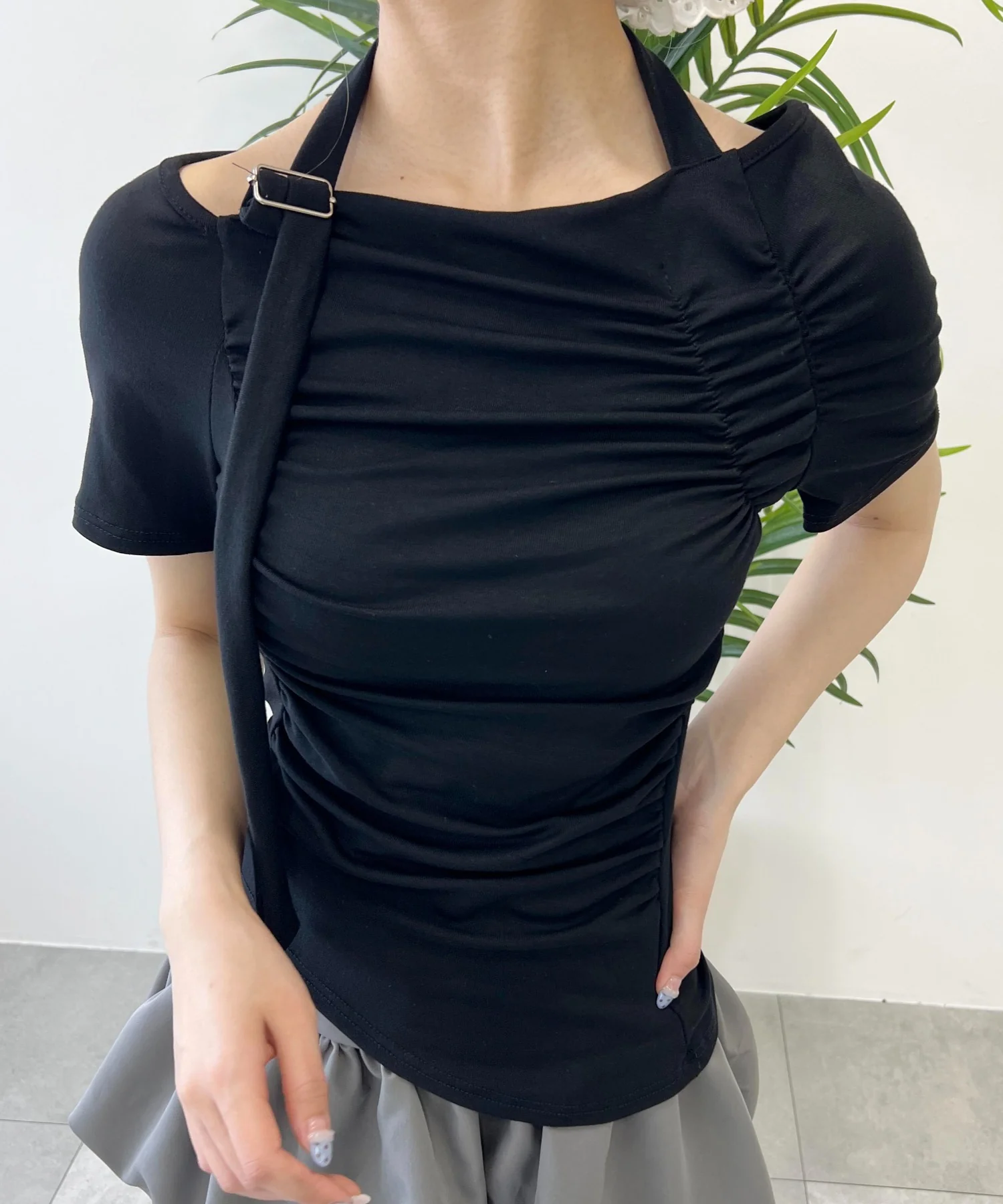 ベルトデザインオフショルTシャツ - Image 12