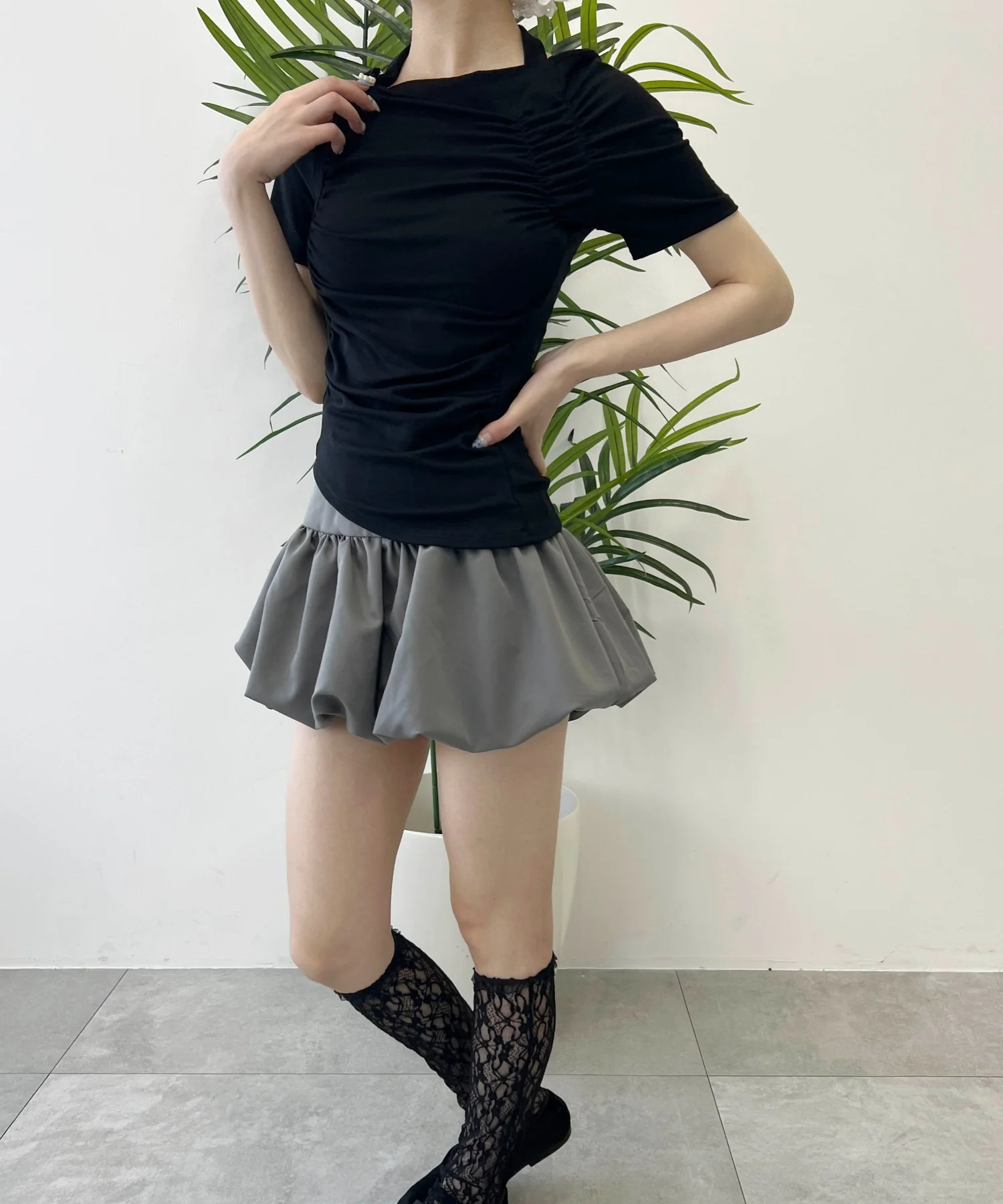 ベルトデザインオフショルTシャツ - Image 15