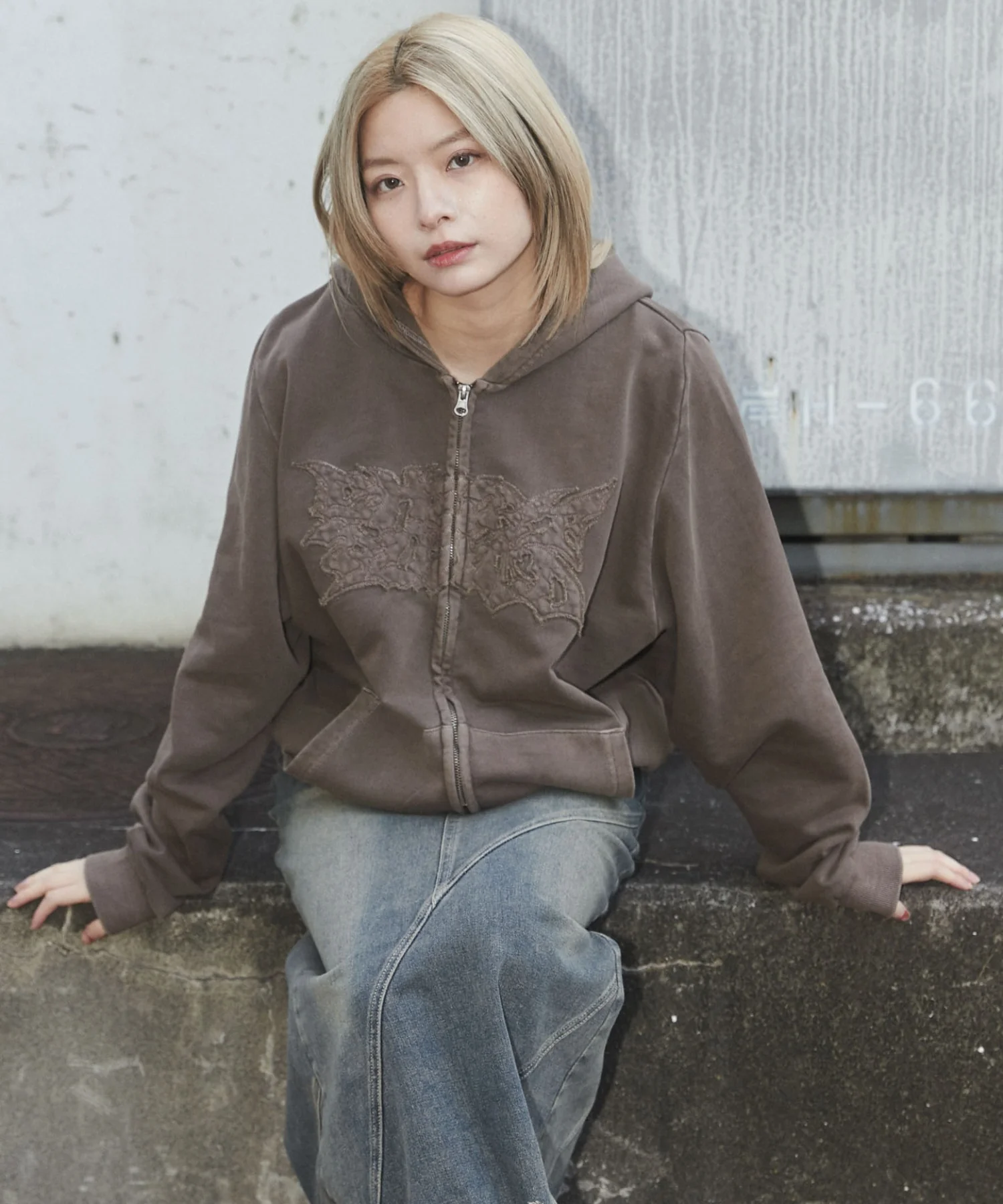 ピグメントダメージアップリケZIPパーカー - Image 15