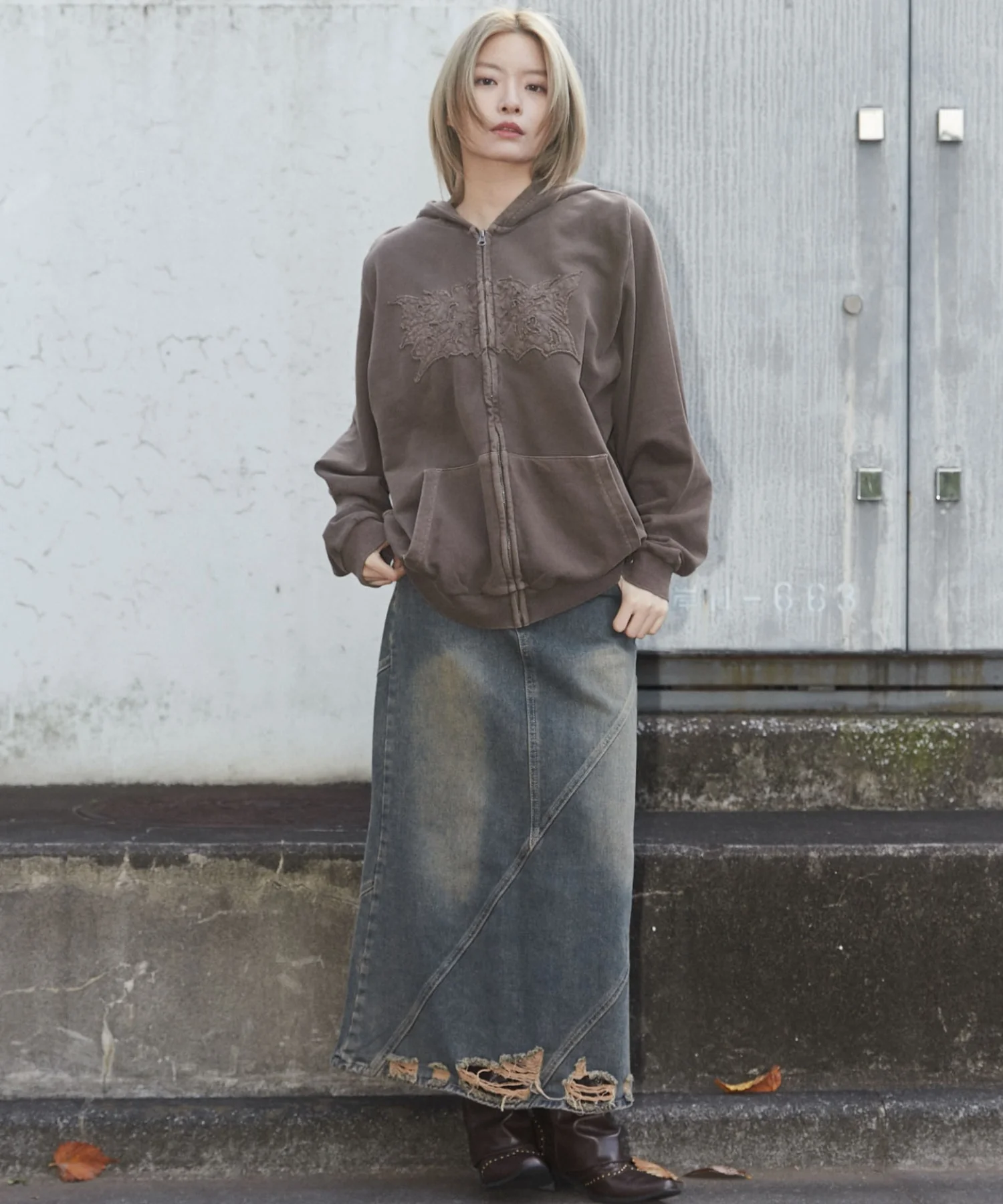 ピグメントダメージアップリケZIPパーカー - Image 17