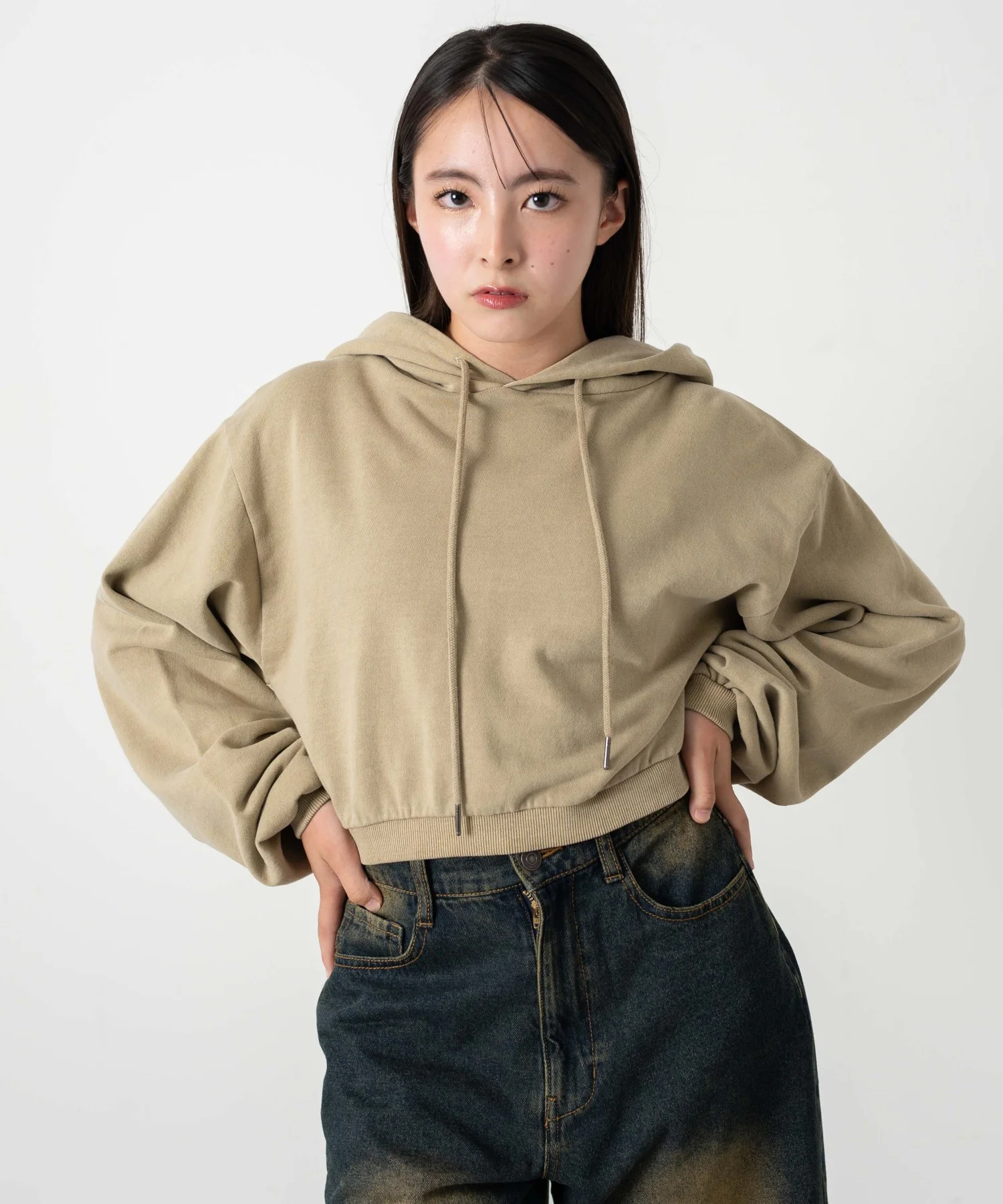ピグメントショートグラフィックプルパーカー - Image 15