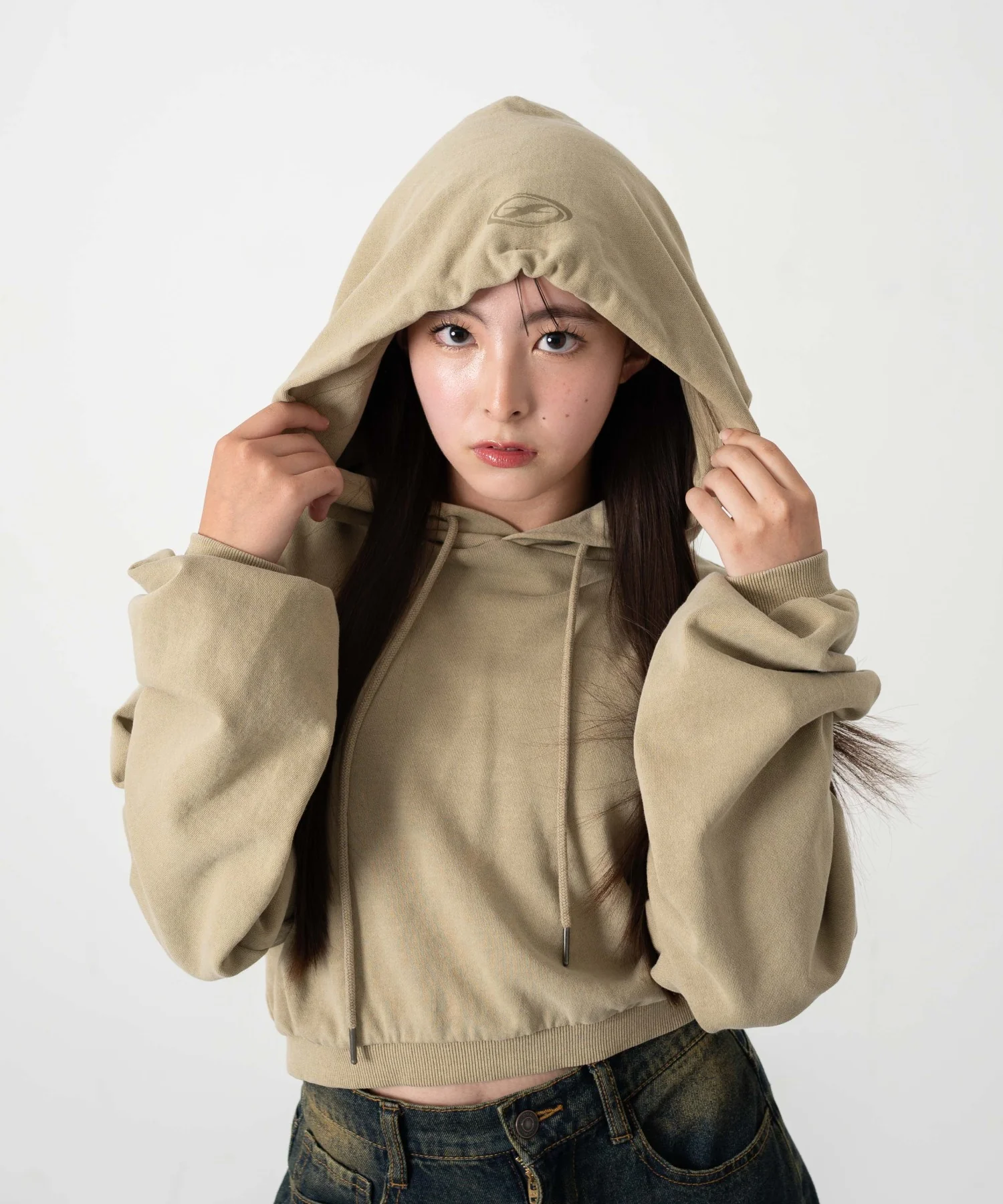 ピグメントショートグラフィックプルパーカー - Image 18