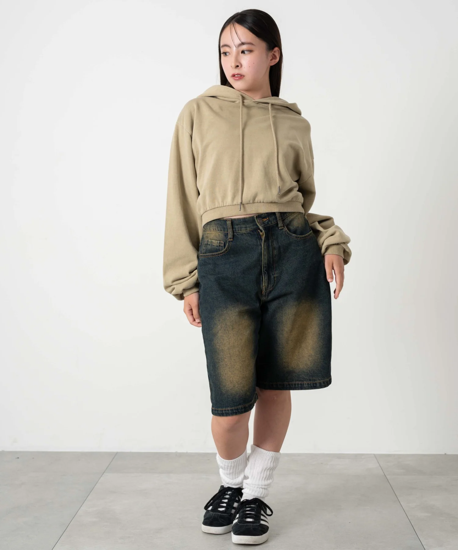ピグメントショートグラフィックプルパーカー - Image 20