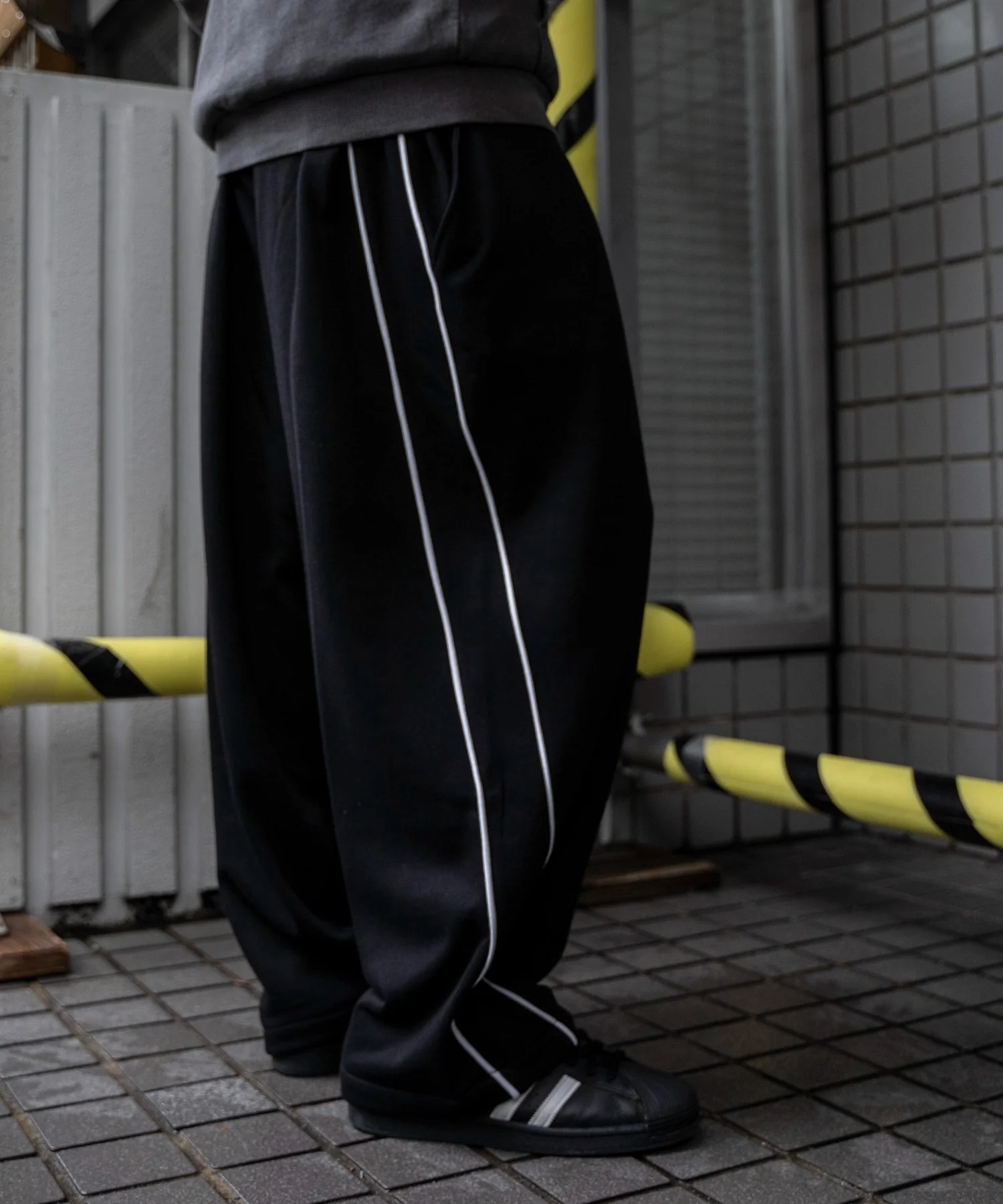 バレルレッグスウェットパンツ