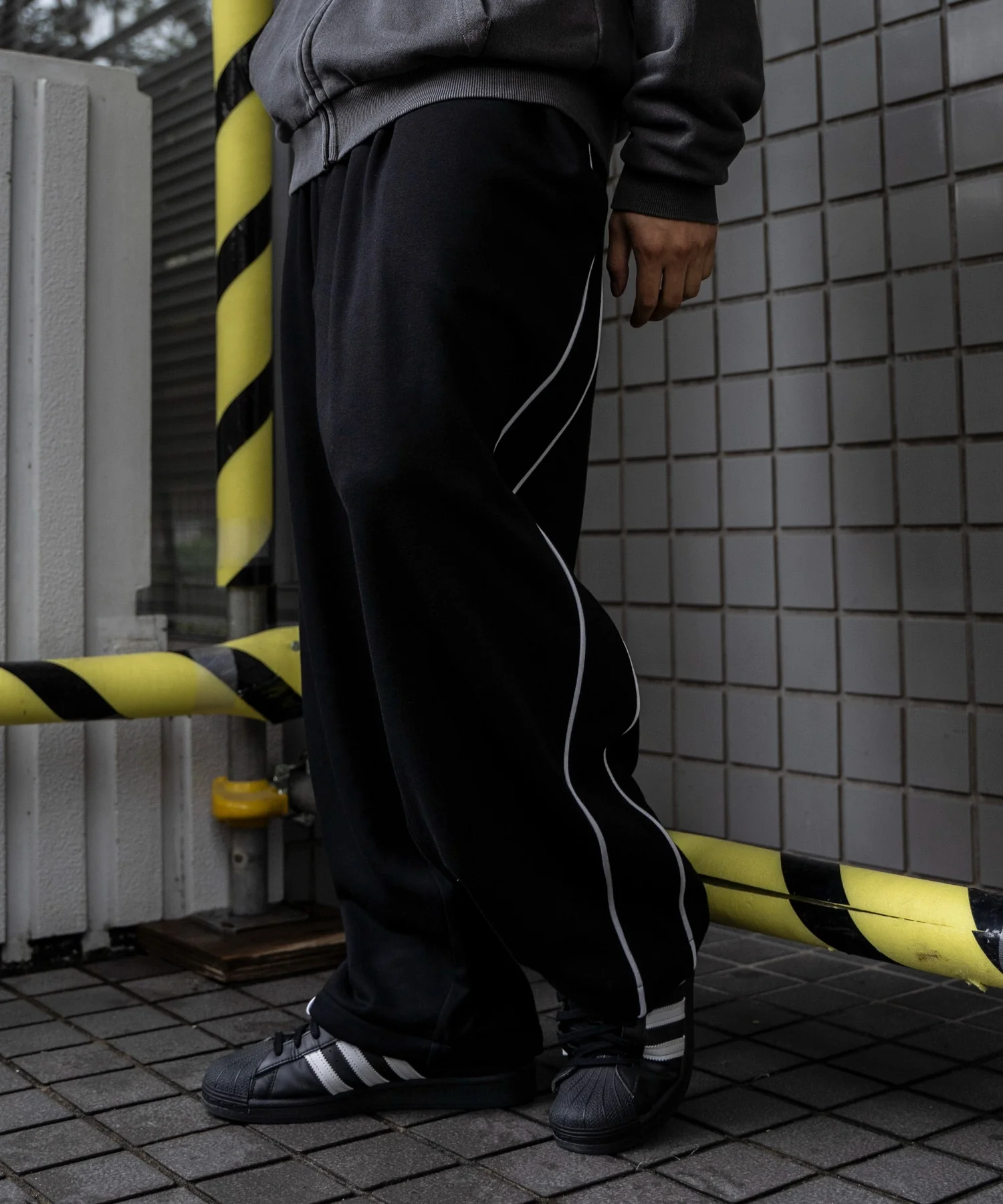 バレルレッグスウェットパンツ - Image 11
