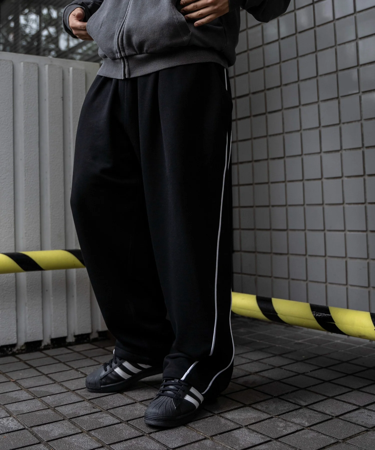 バレルレッグスウェットパンツ - Image 13