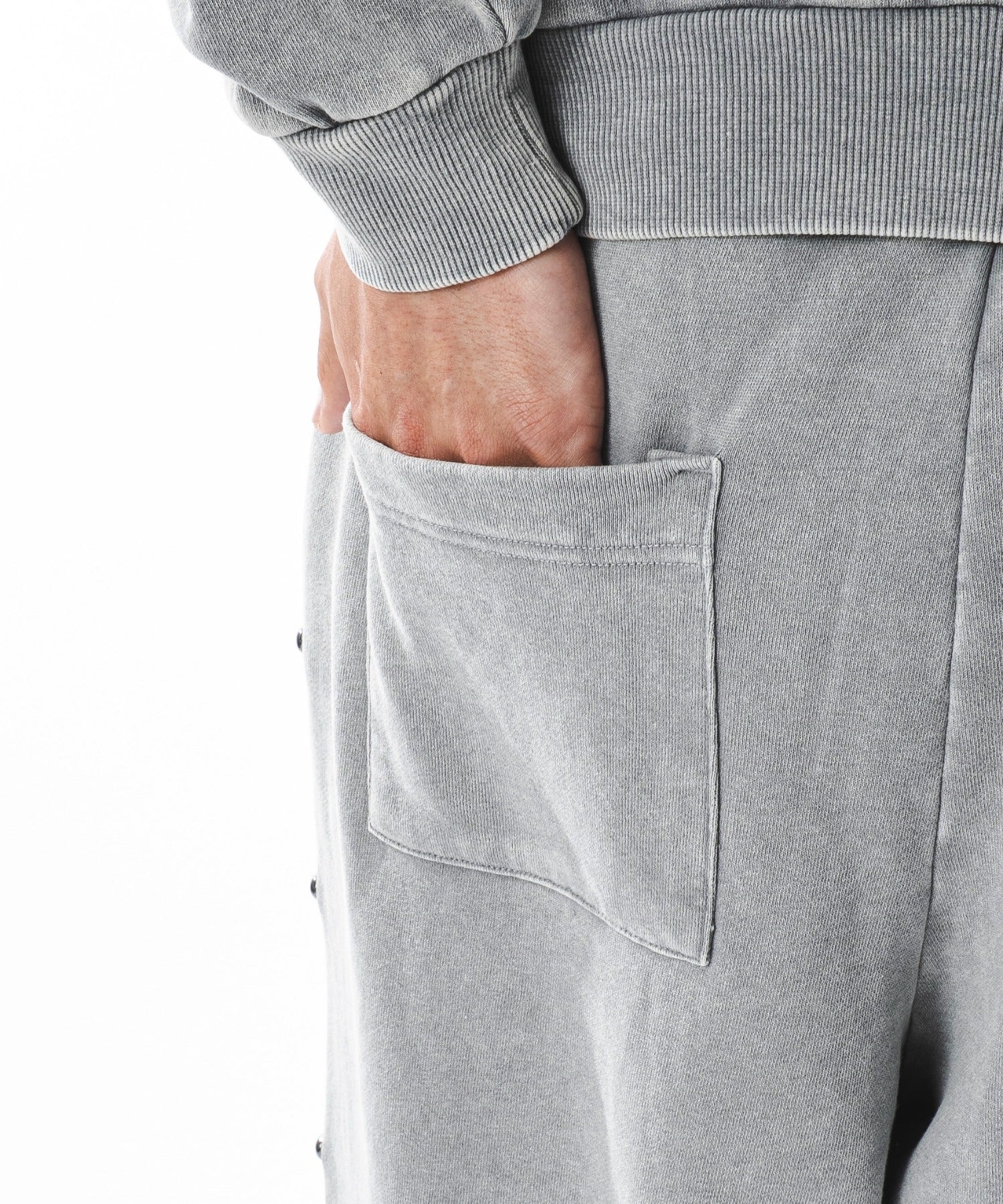 ブリーチスタッズロゴスウェットパンツ - Image 15