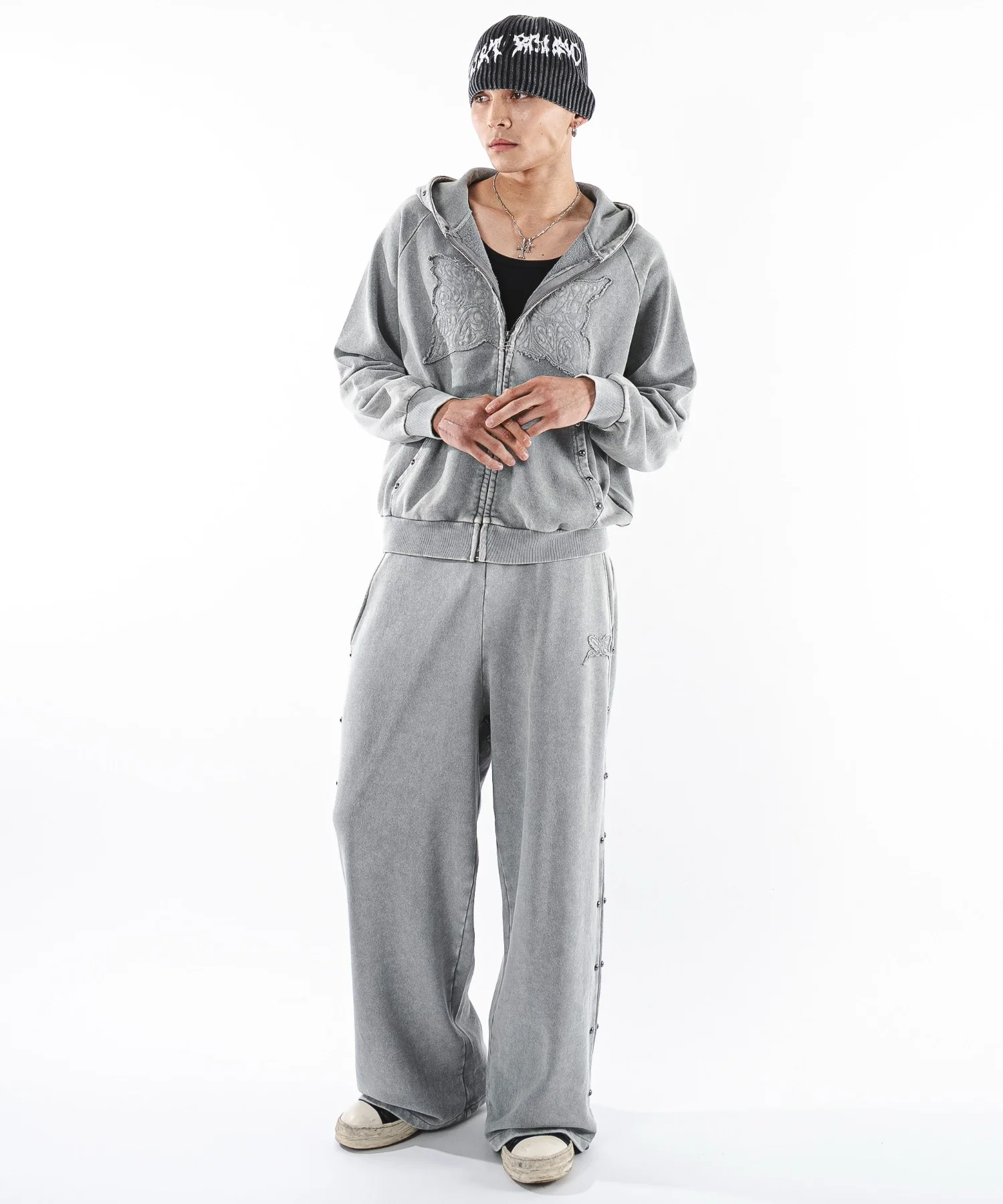 ブリーチスタッズロゴスウェットパンツ - Image 19
