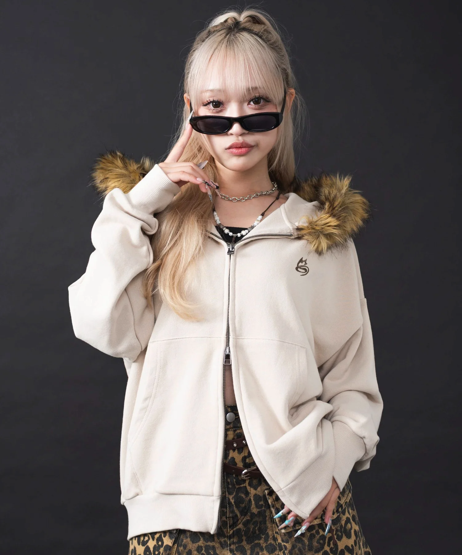 MA55IVE　ファーグラフィックZIPパーカー - Image 13