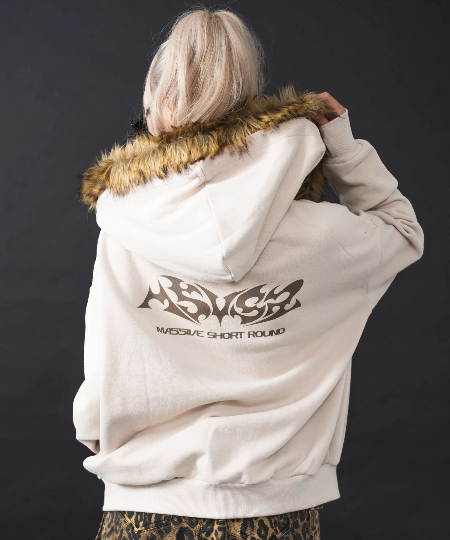MA55IVE　ファーグラフィックZIPパーカー - Image 6