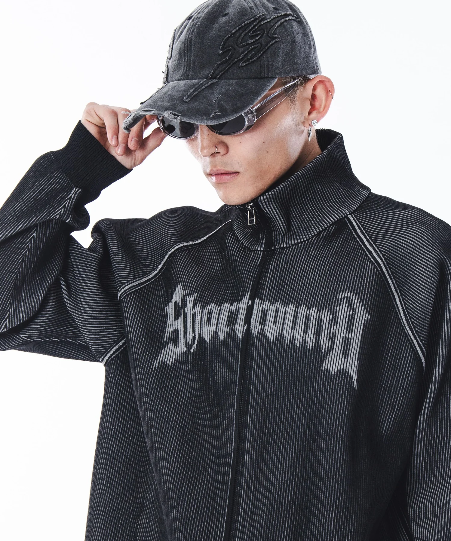 ショートグラフィックニットブルゾン - Image 36