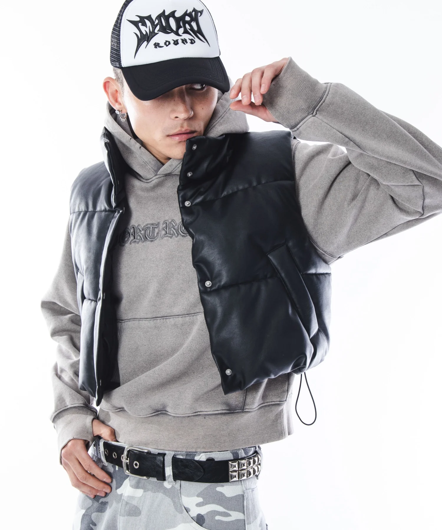 コンパクトフィットロゴプルパーカー - Image 11