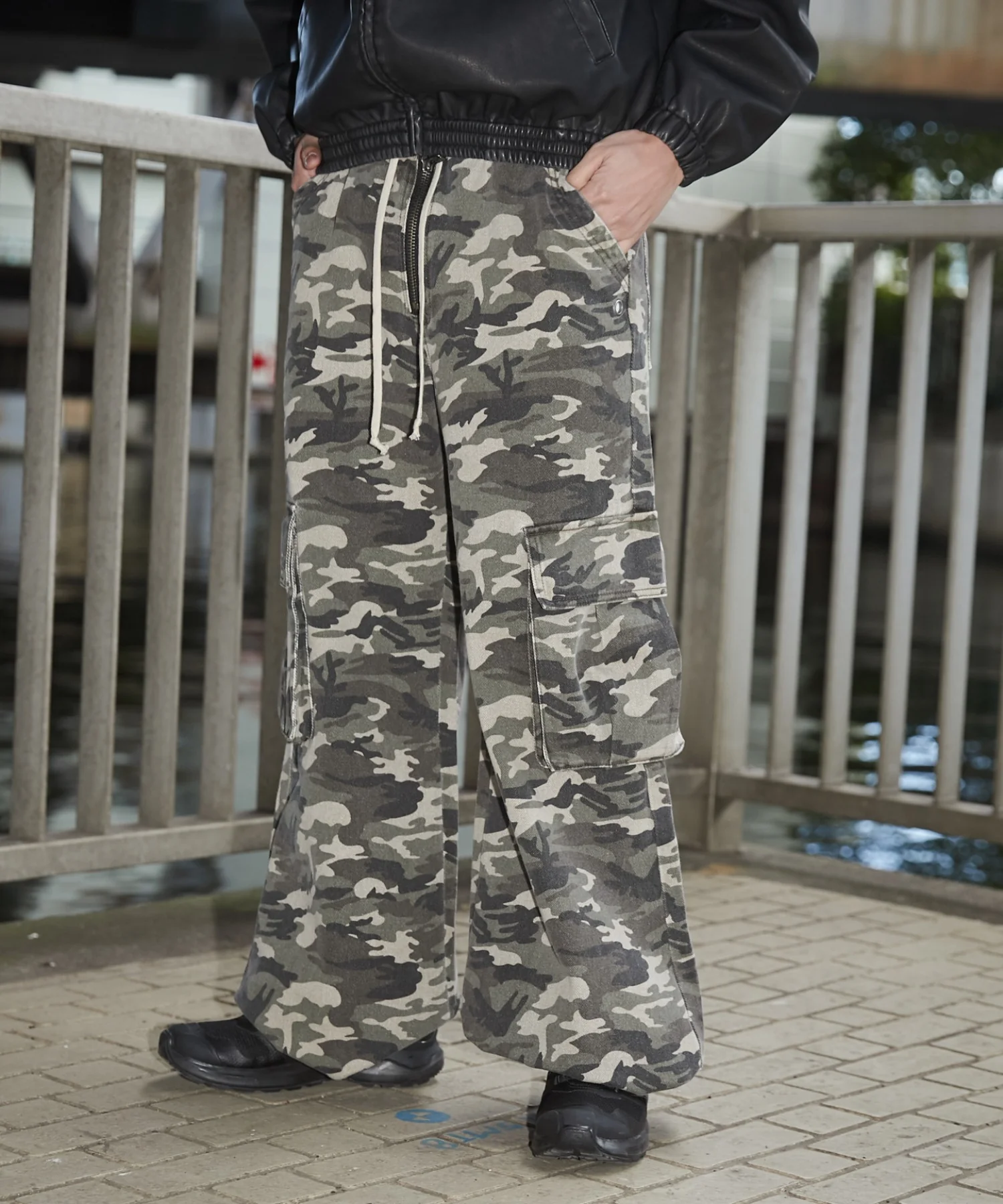 スーパーフレアカーゴパンツ - Image 18