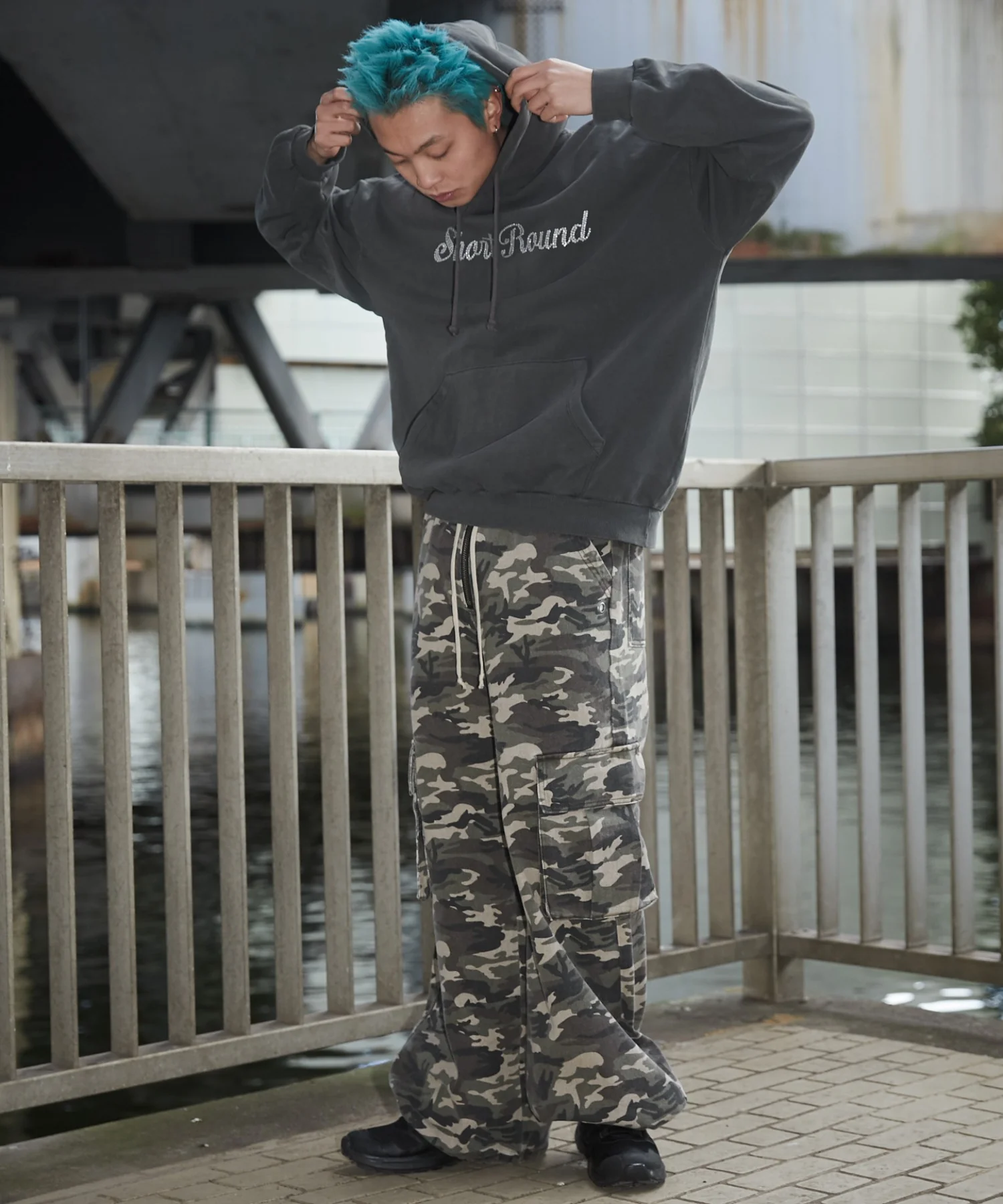 ピグメントラメグラフィックプルパーカー - Image 13