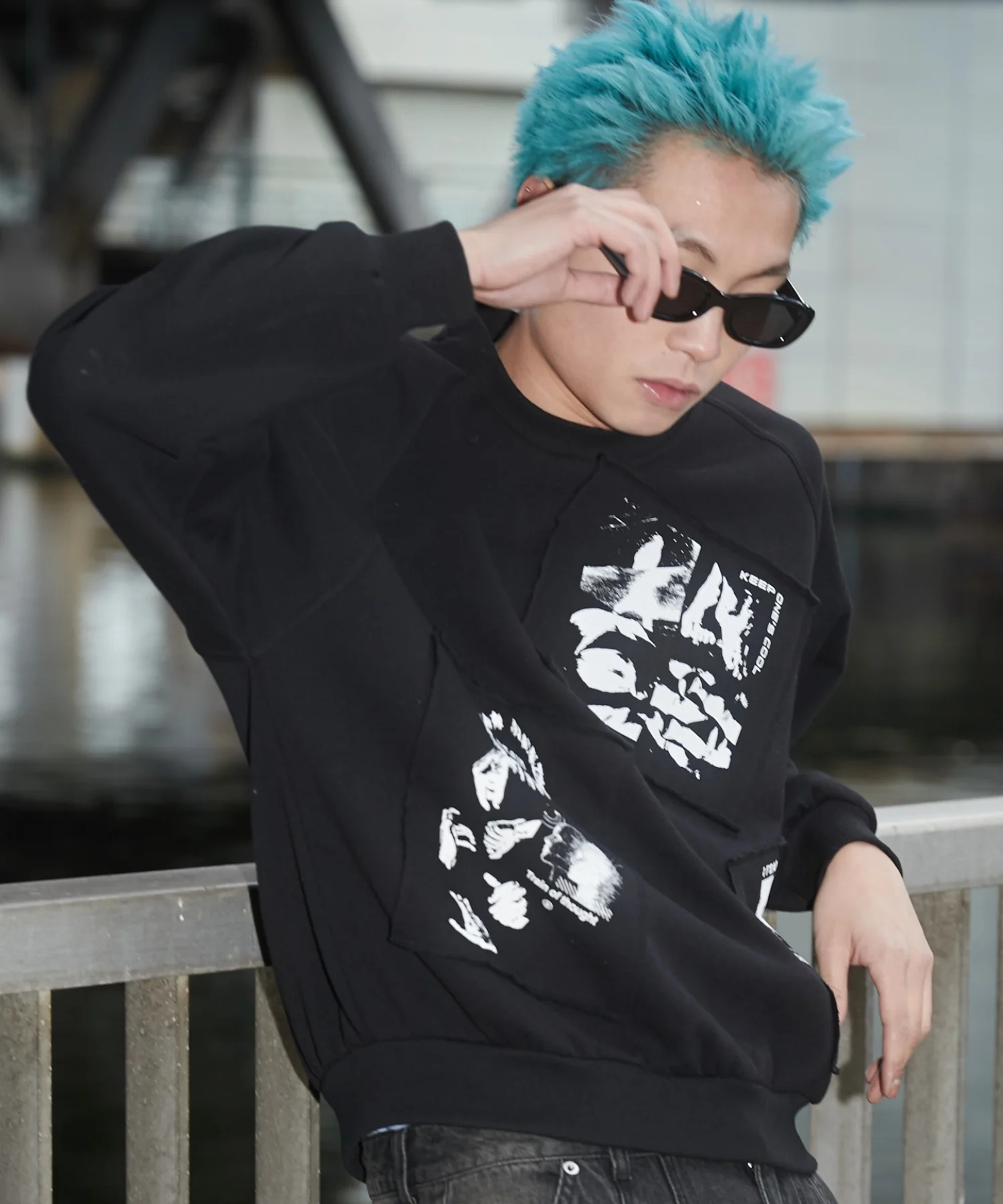 フォトペーストグラフィックプルオーバー - Image 20
