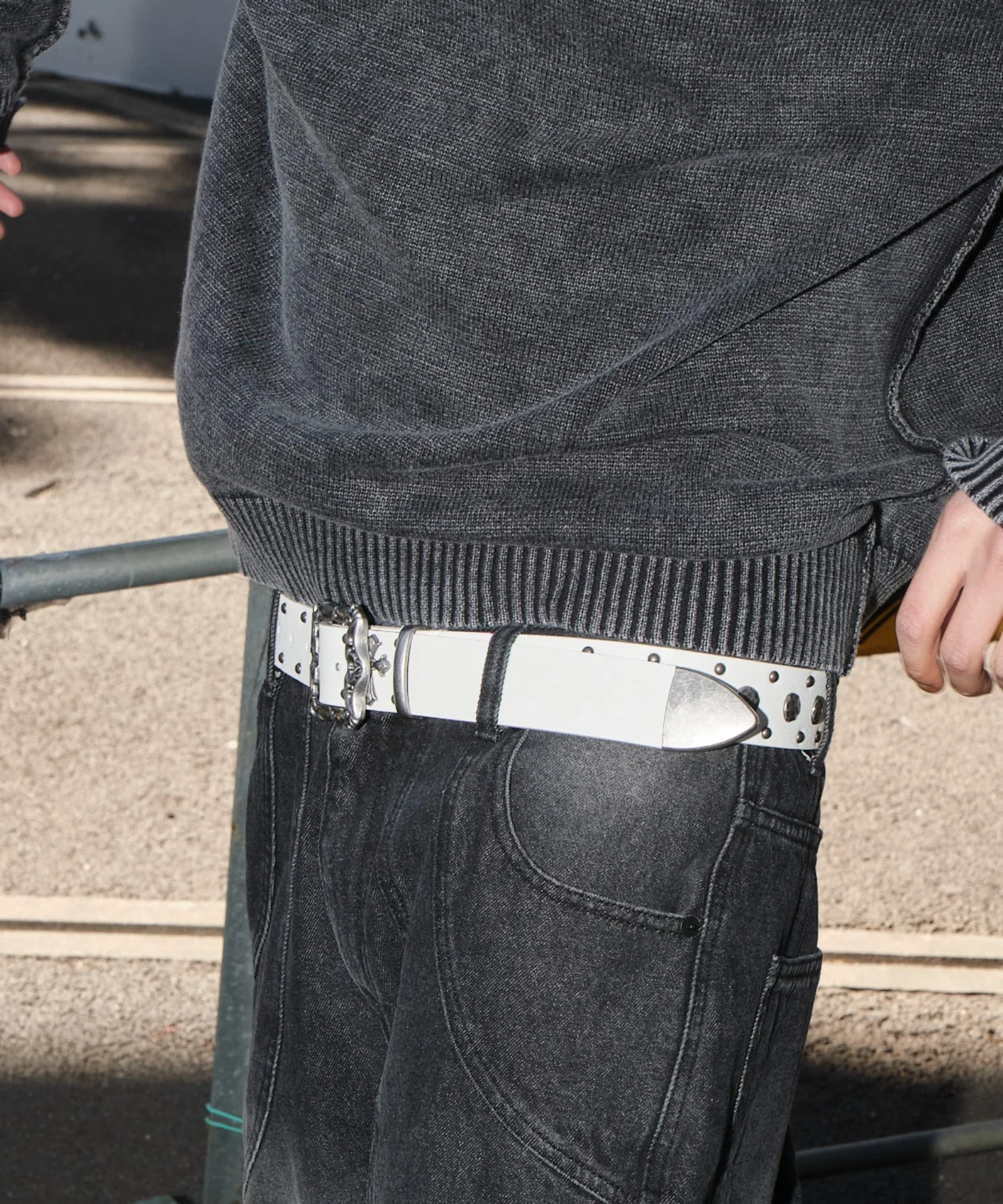 Mクロスモチーフスタッズベルト - Image 11