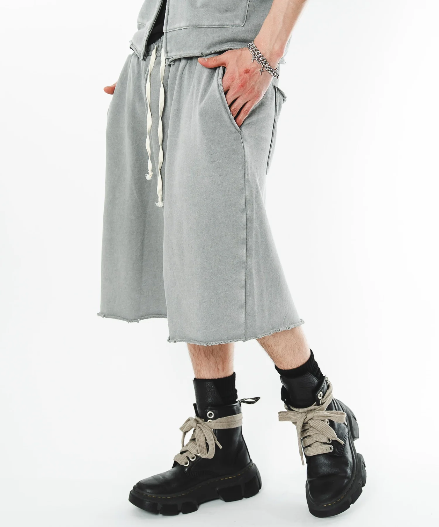 ブリーチダメージスウェットショーツ - Image 13