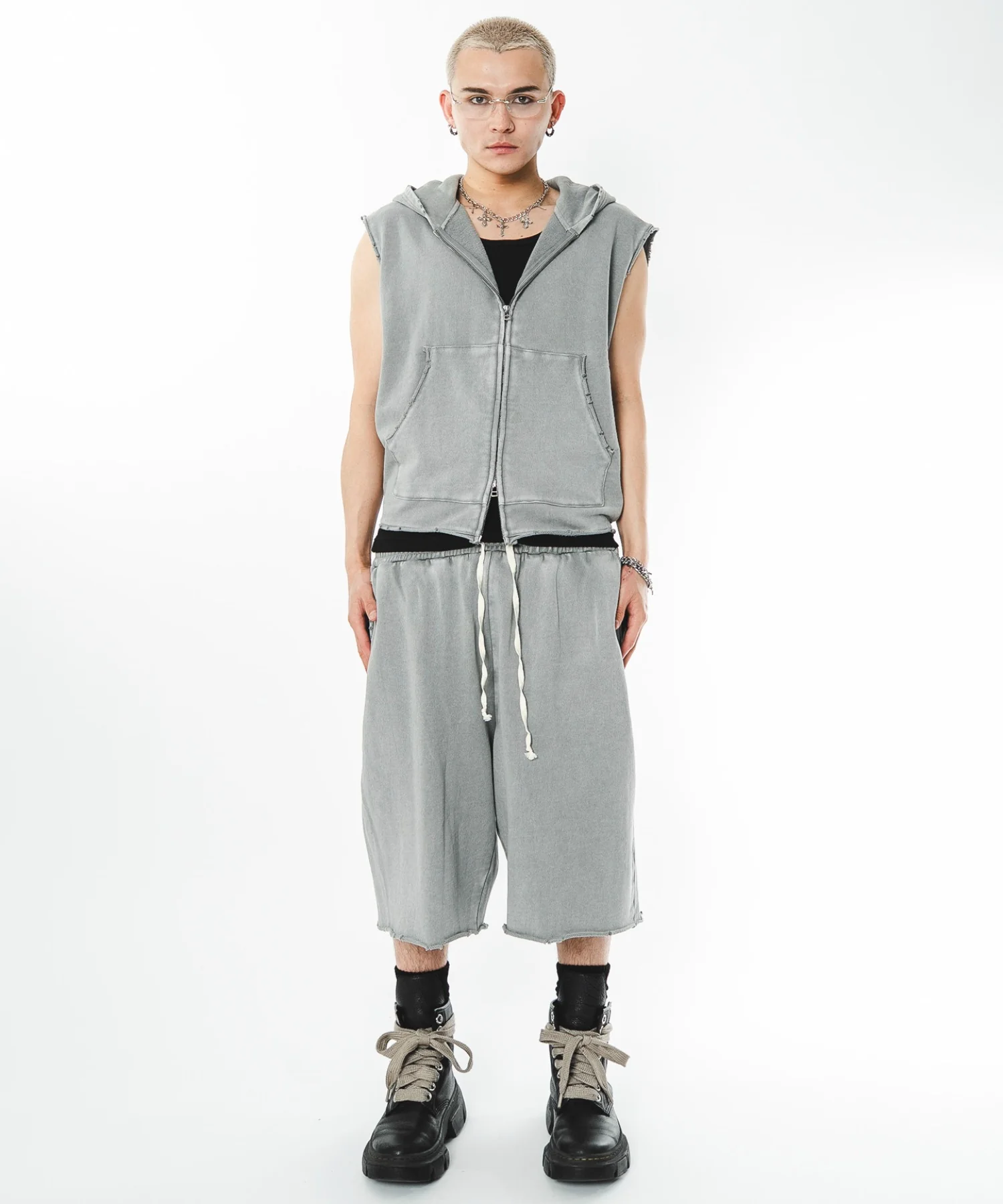 ブリーチダメージスウェットショーツ - Image 43