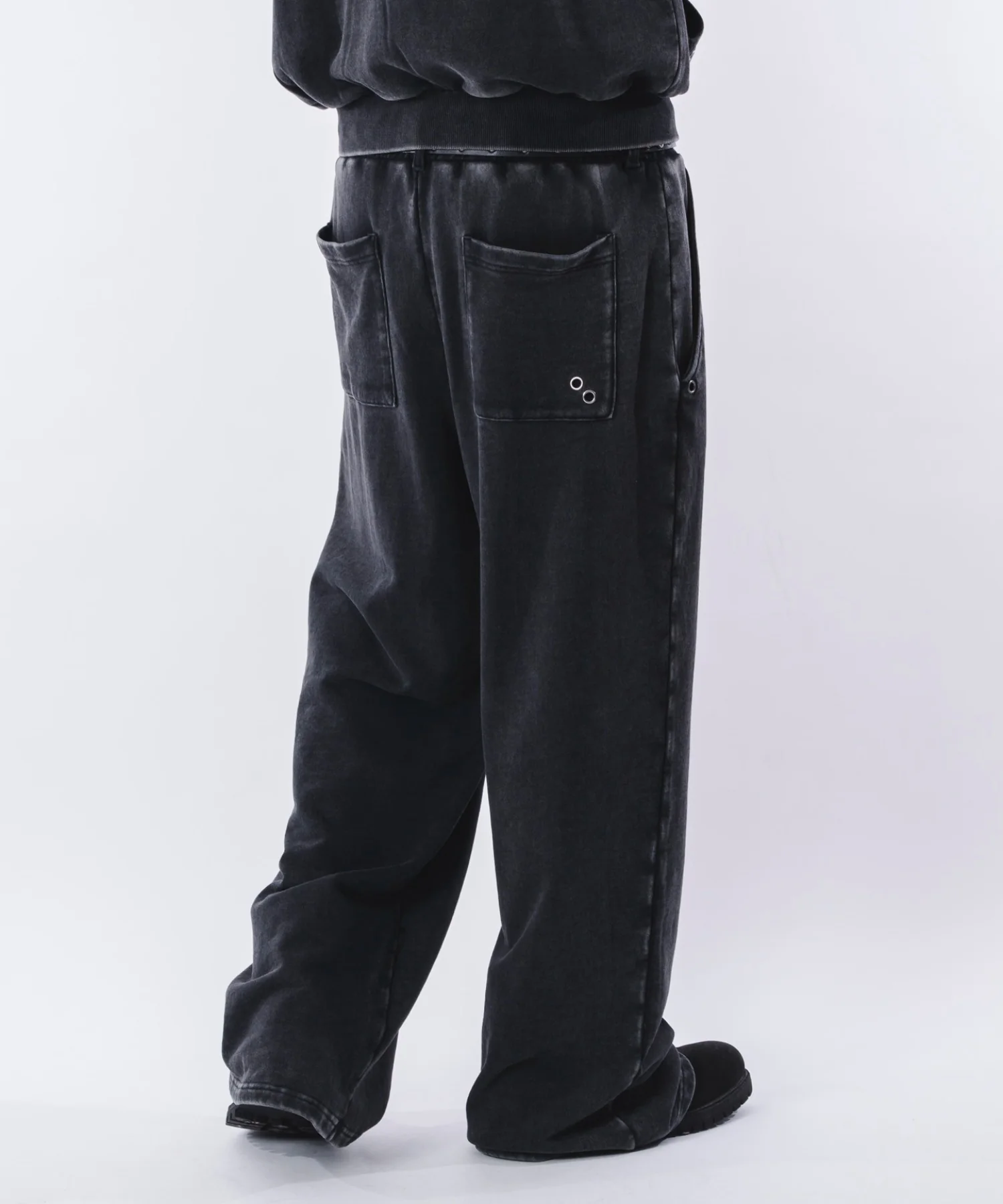 ブリーチハトメスウェットパンツ - Image 42