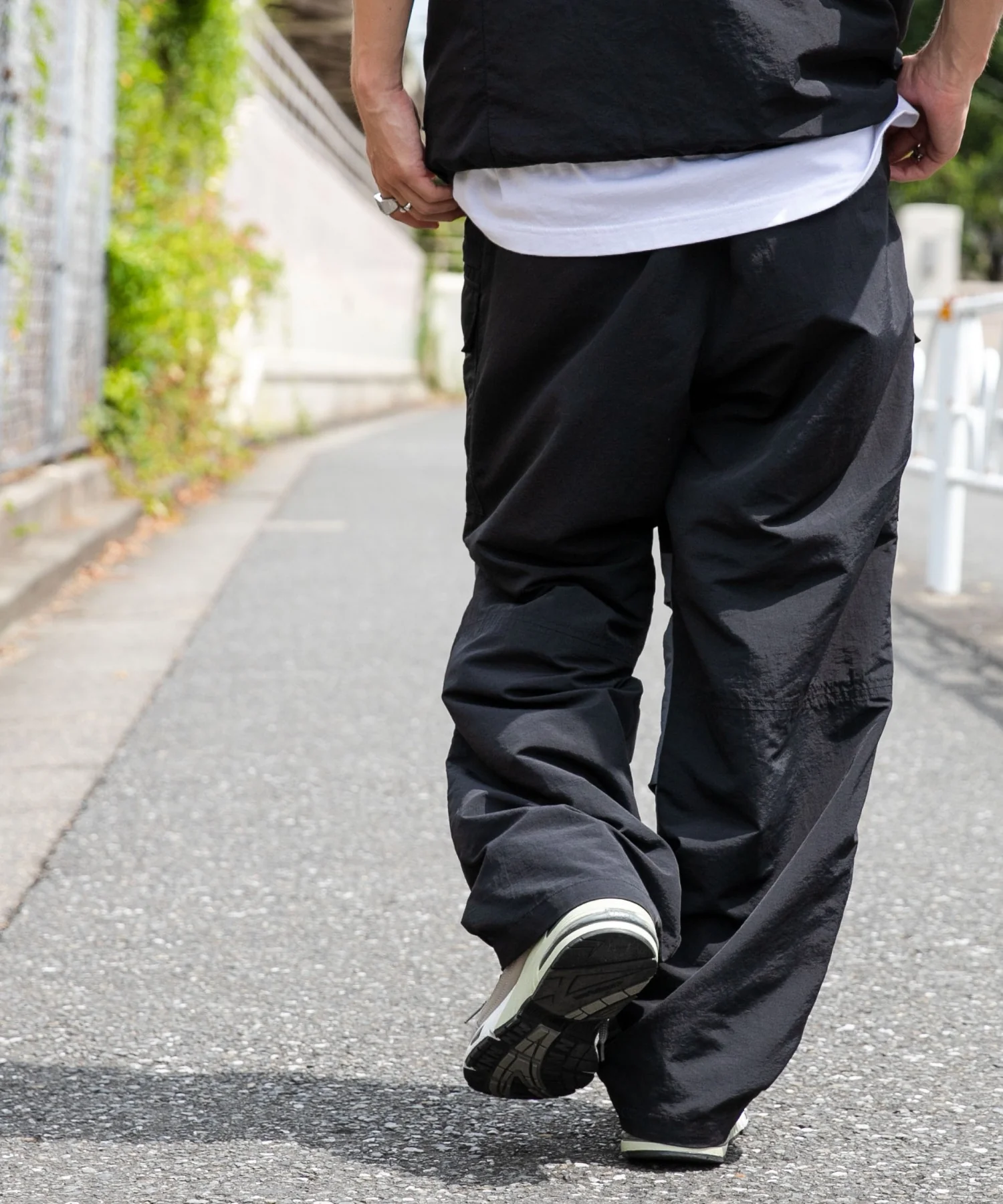 ナイロンユーティリティーカーゴパンツ - Image 10