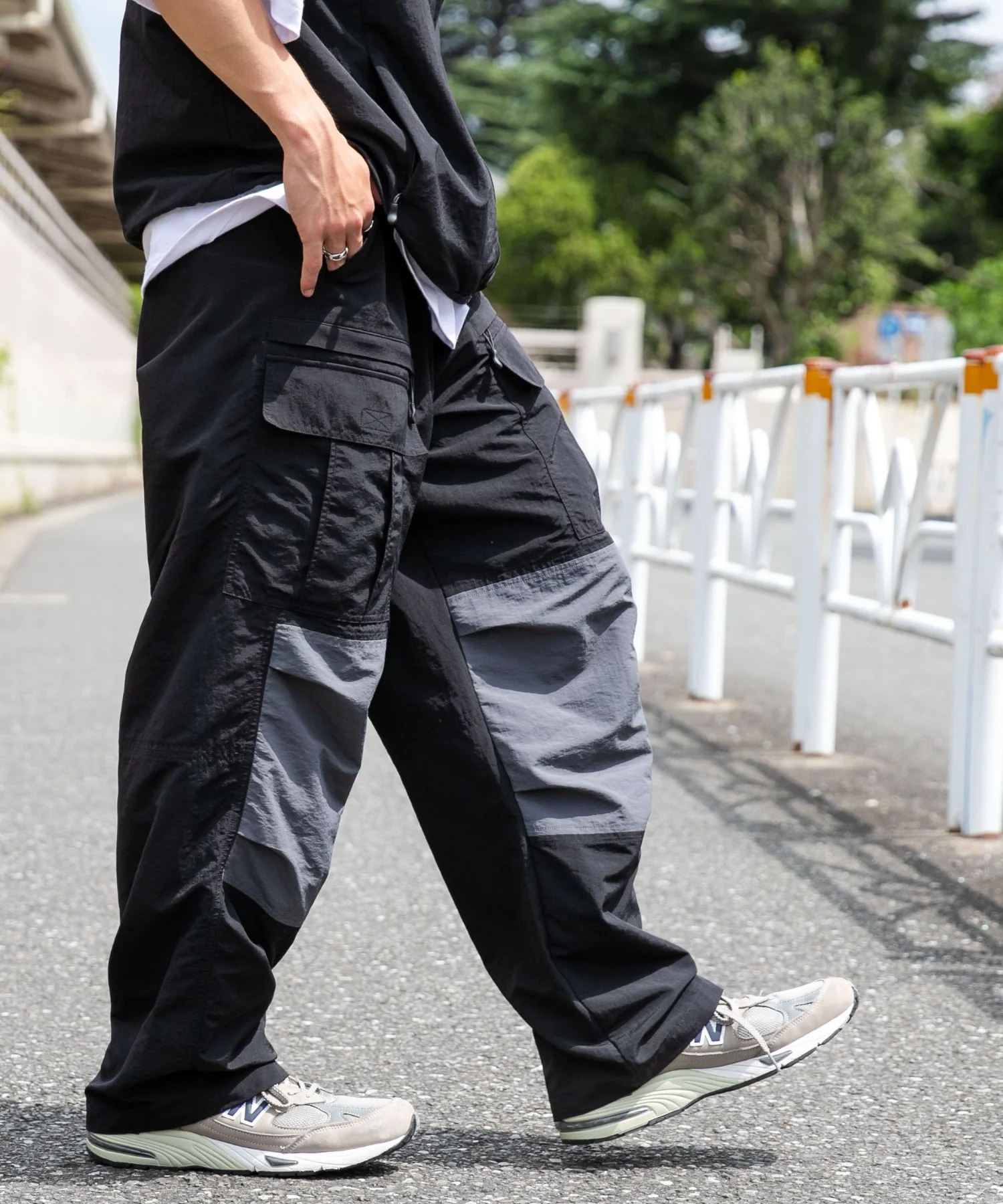 ナイロンユーティリティーカーゴパンツ - Image 11