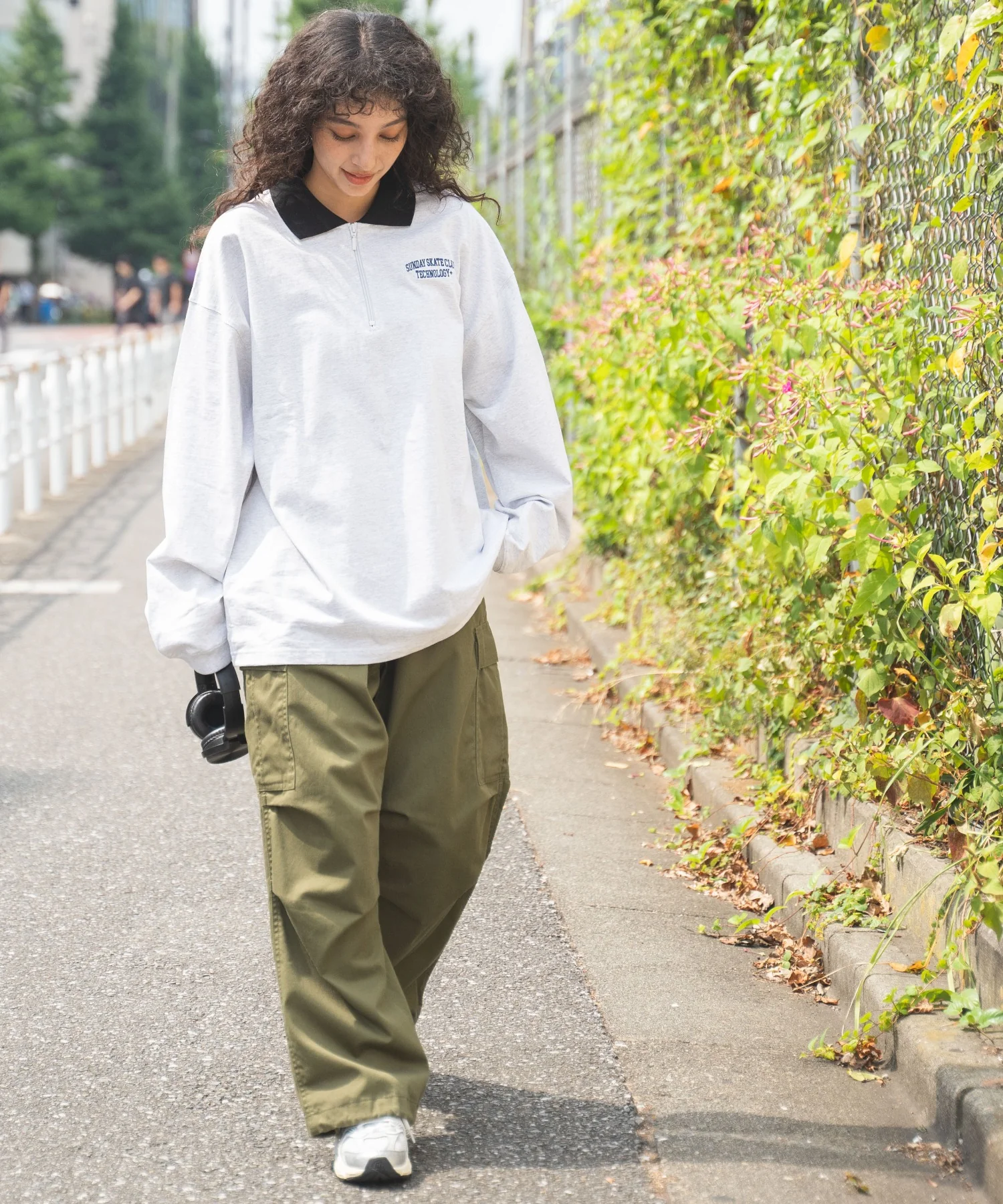 ヘビーウエイトハーフZIPワンポイントロンT - Image 11