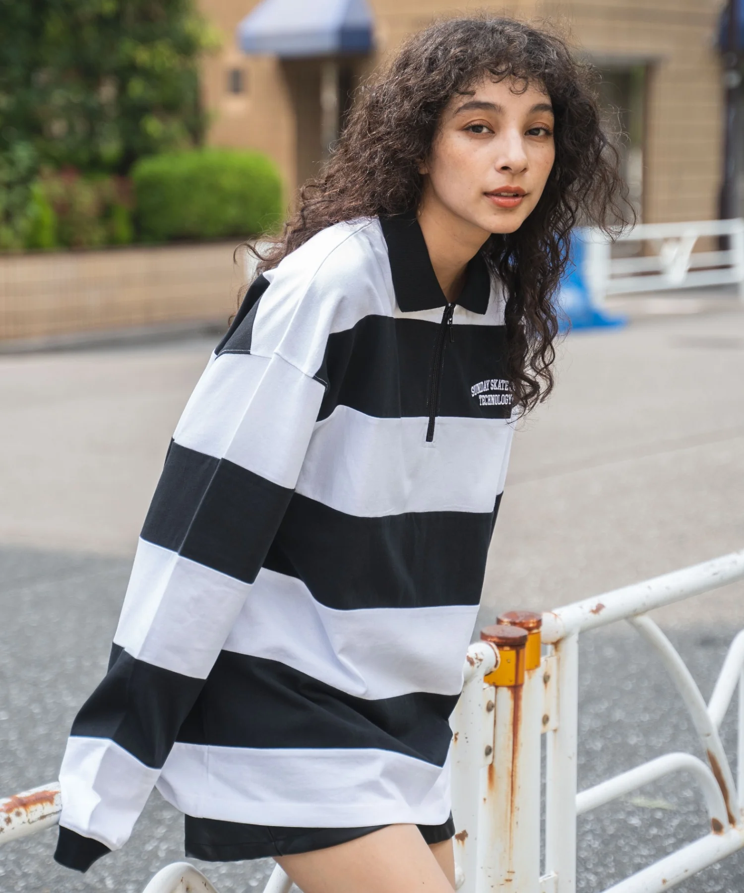ヘビーウエイトハーフZIPワンポイントロンT - Image 24