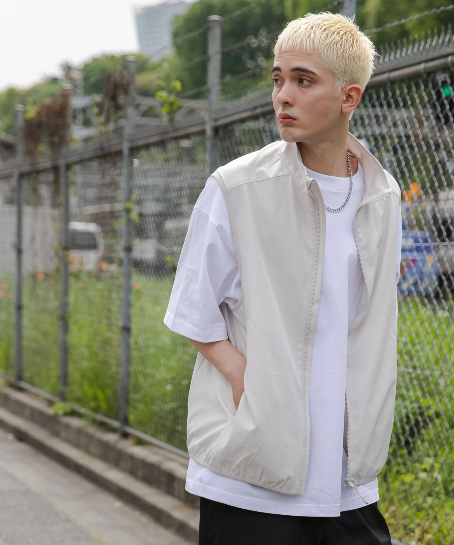 TECH VEST - Image 12