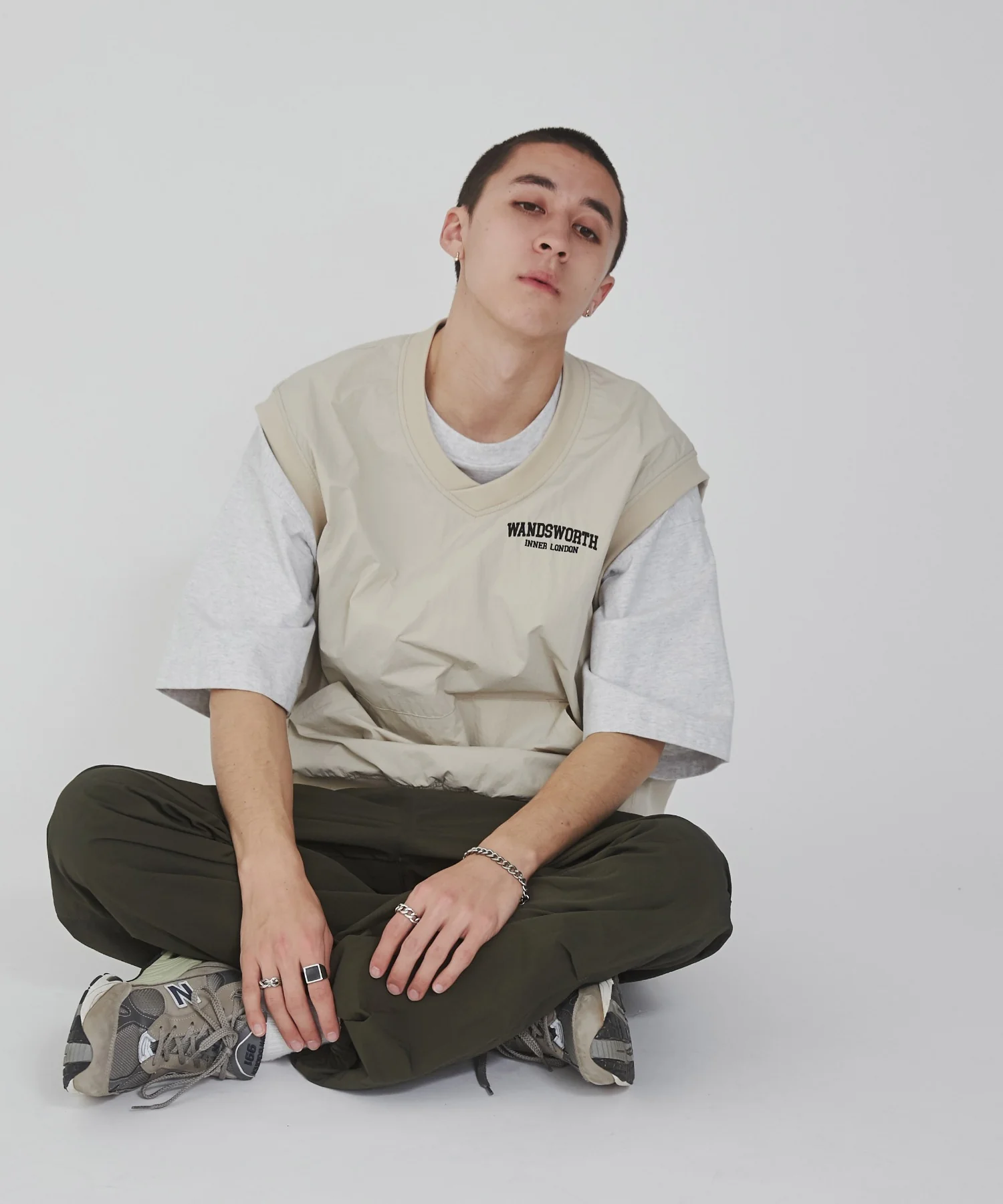 ナイロンVネックベスト - Image 5