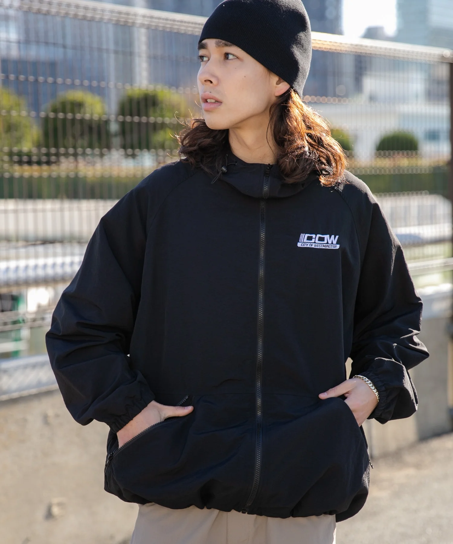 ナイロンフードシェルブルゾン - Image 15